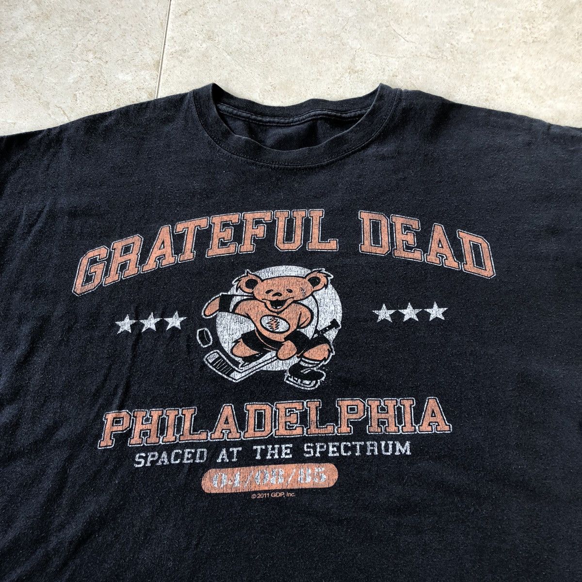 Band Tees Vintage 2011 Grateful Dead T Shirt Size US XL / EU 56 / 4 - 1 Thumbnail