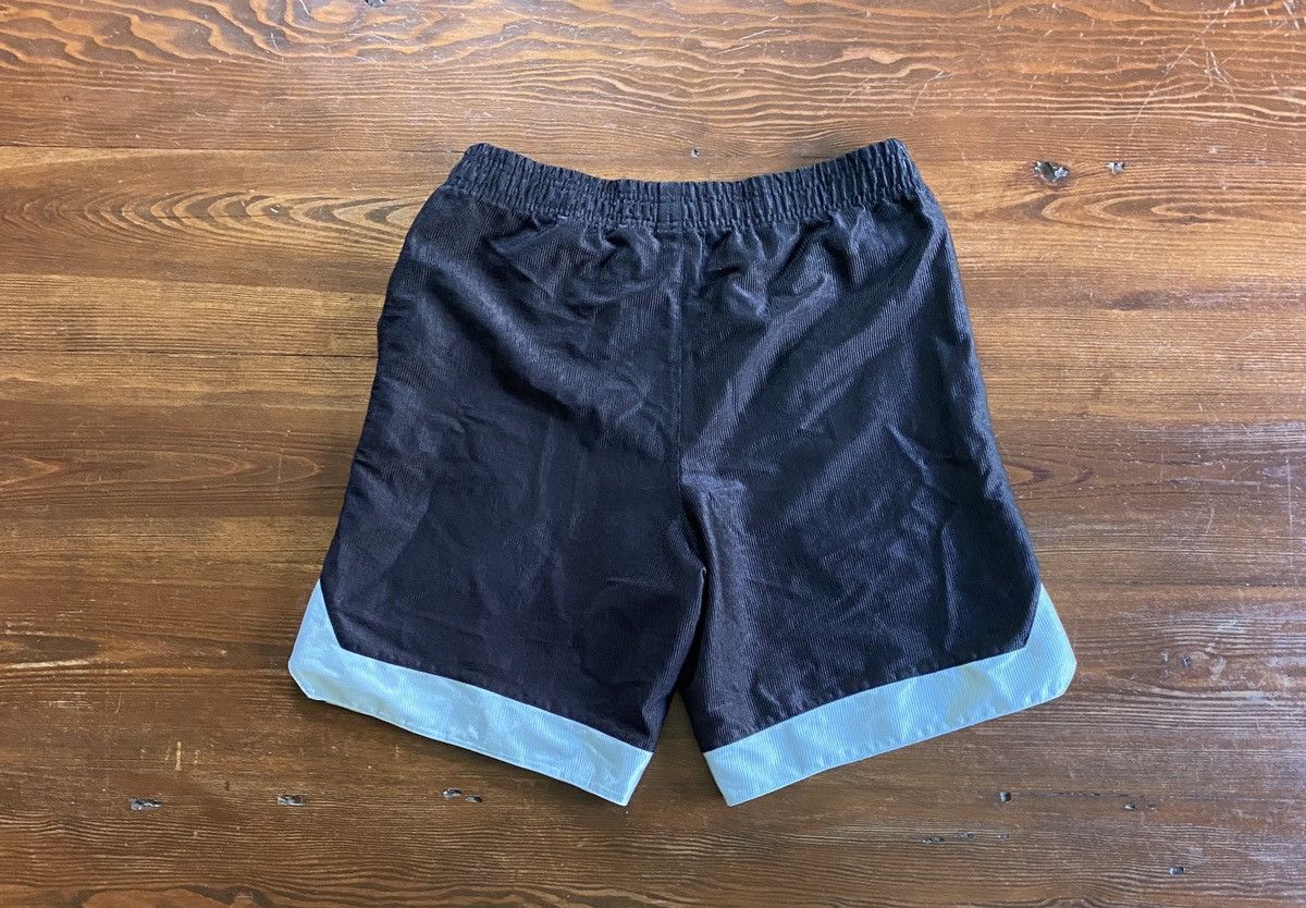 Nike × Vintage Vintage Y2K’s Nike Basketball Ribbed Polyester Shorts Size US 35 - 13 Thumbnail