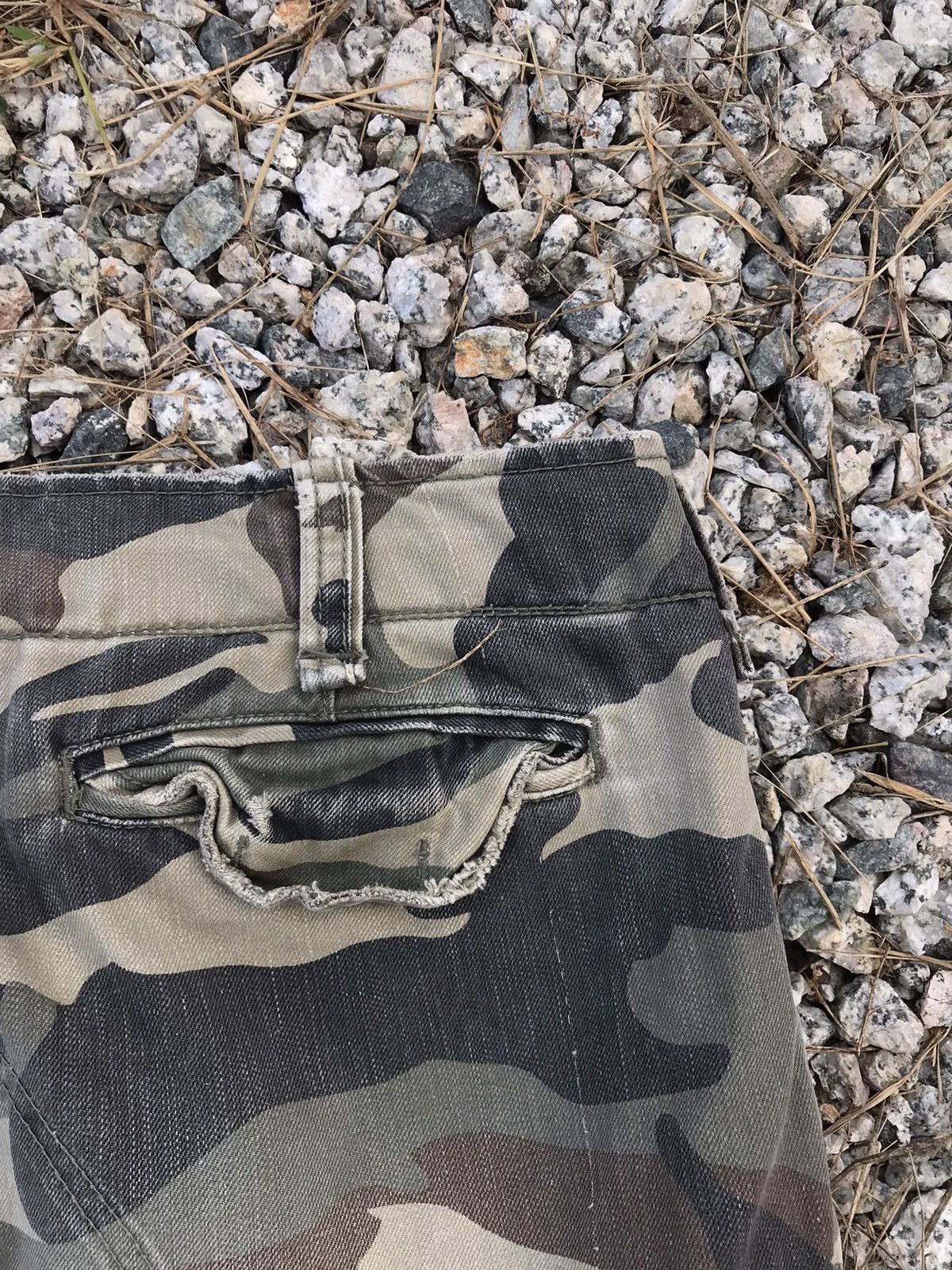 Vintage Distressed Back Number Camo Cargo Pants Size US 37 - 15 Thumbnail