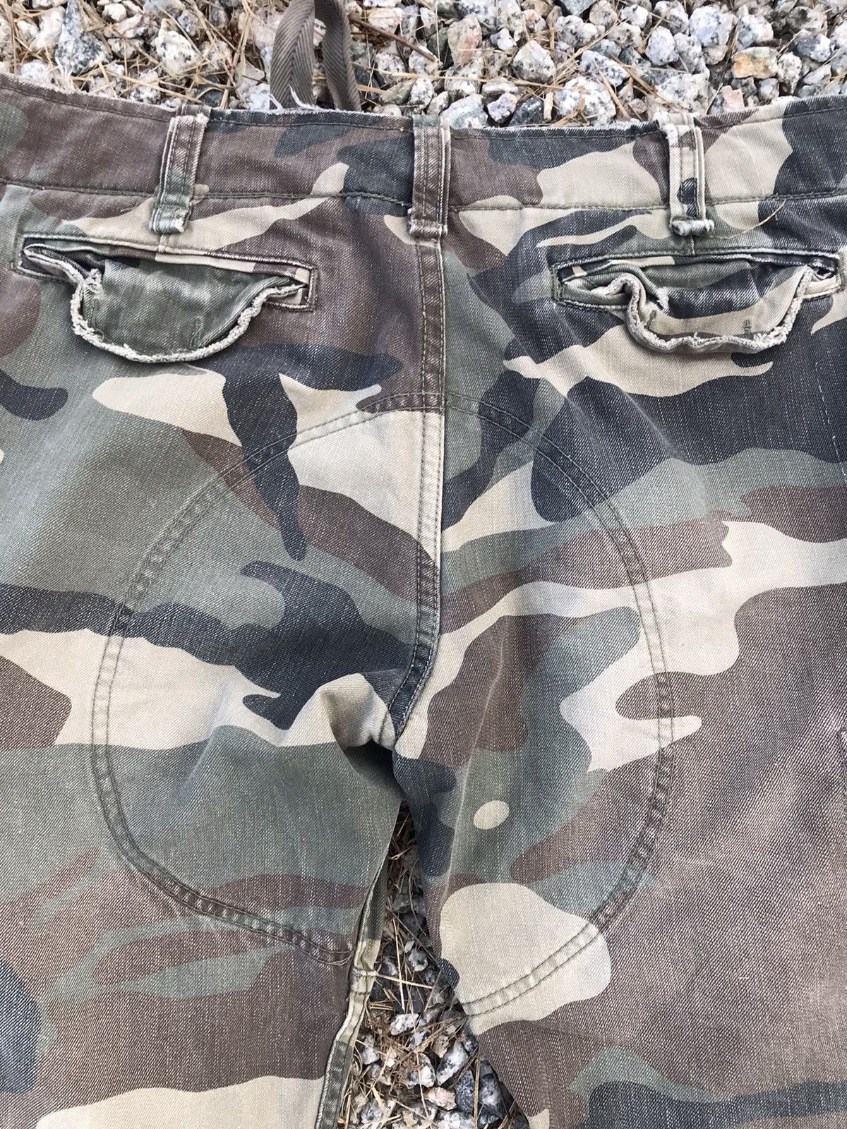 Vintage Distressed Back Number Camo Cargo Pants Size US 37 - 17 Thumbnail