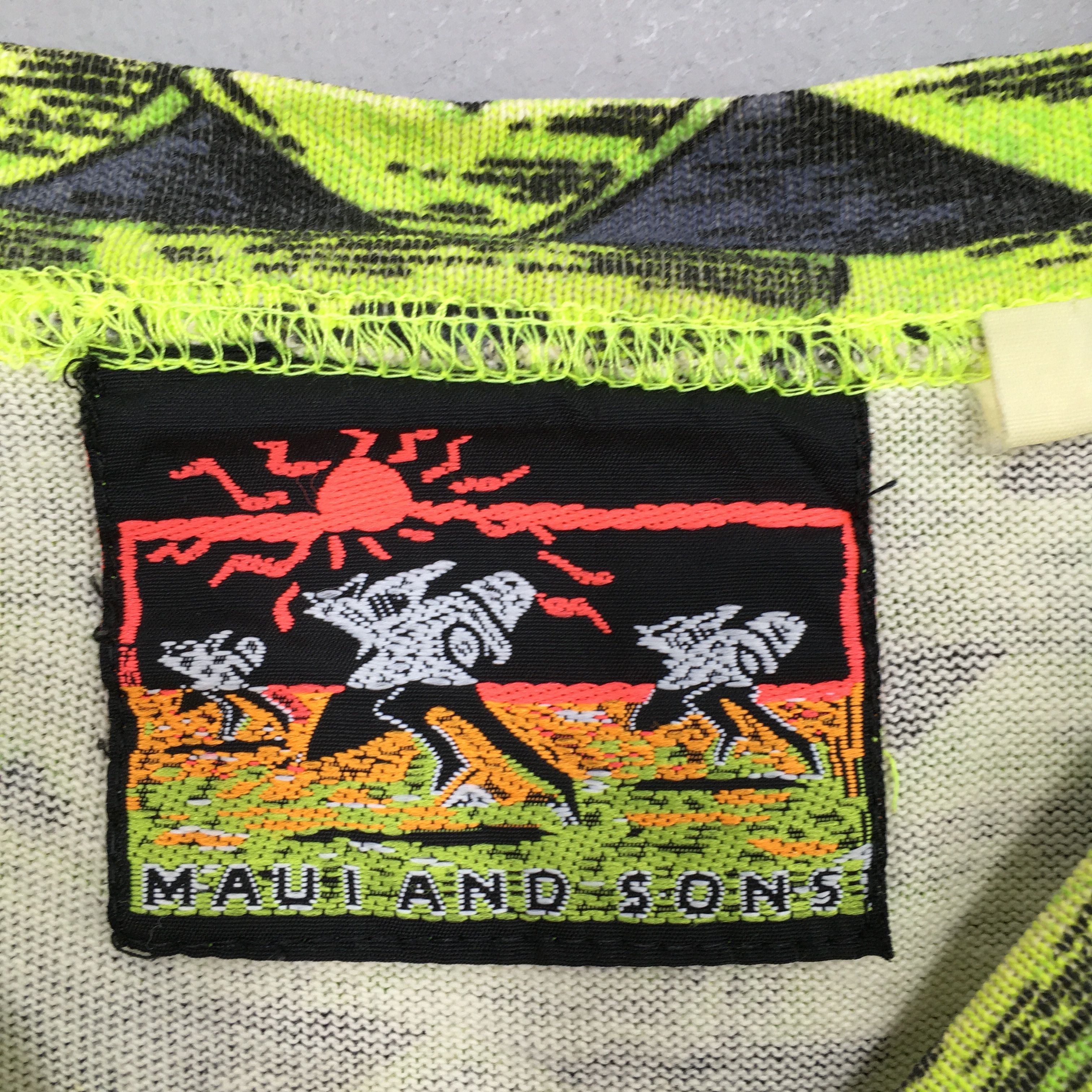 Maui and Sons × Vintage Vintage Maui & Sons Surfer Wave Abstract Neon T shirt XLarge Size US XL / EU 56 / 4 - 4 Thumbnail