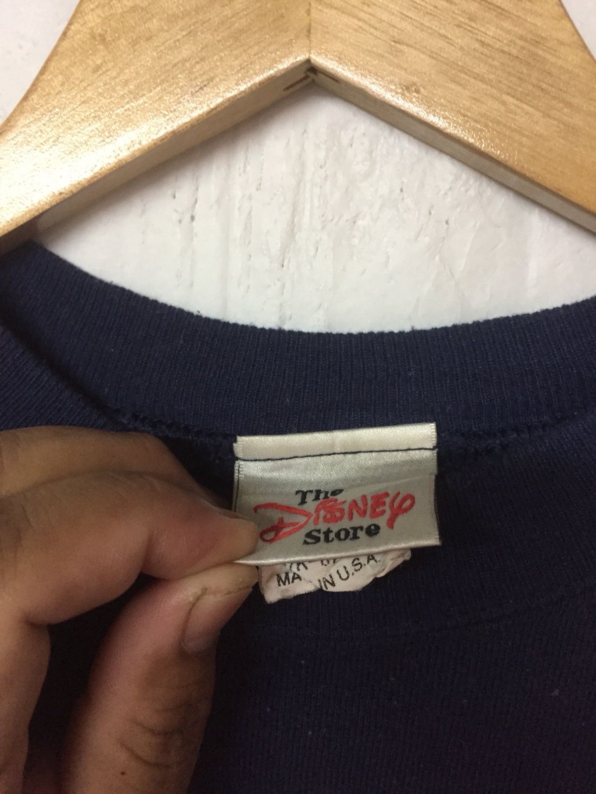 Disney × Vintage Vintage Dosney Tigger A Spring Loaded Bundle Of High Energy Size US M / EU 48-50 / 2 - 3 Thumbnail