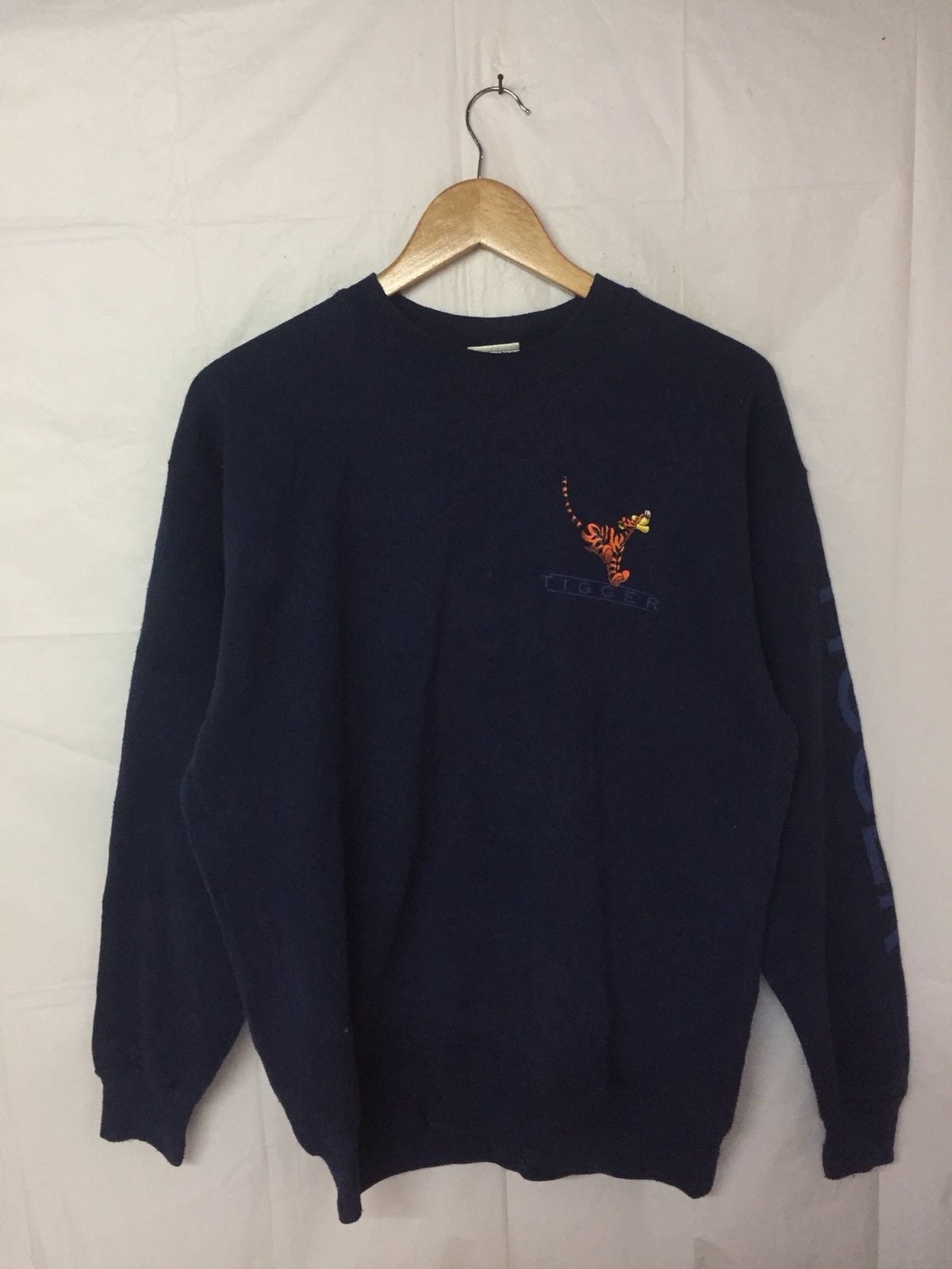 Disney × Vintage Vintage Dosney Tigger A Spring Loaded Bundle Of High Energy Size US M / EU 48-50 / 2 - 2 Thumbnail