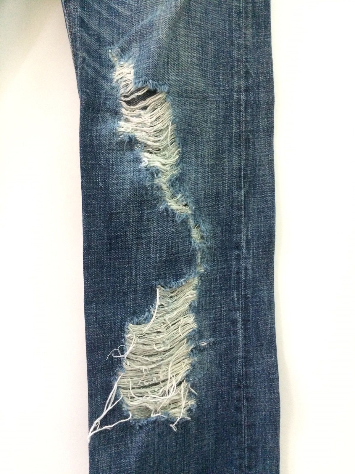 Levi's Vintage Clothing 🔥Vintage Levi’s 501 Distressed design jeans pants Size US 30 / EU 46 - 4 Thumbnail