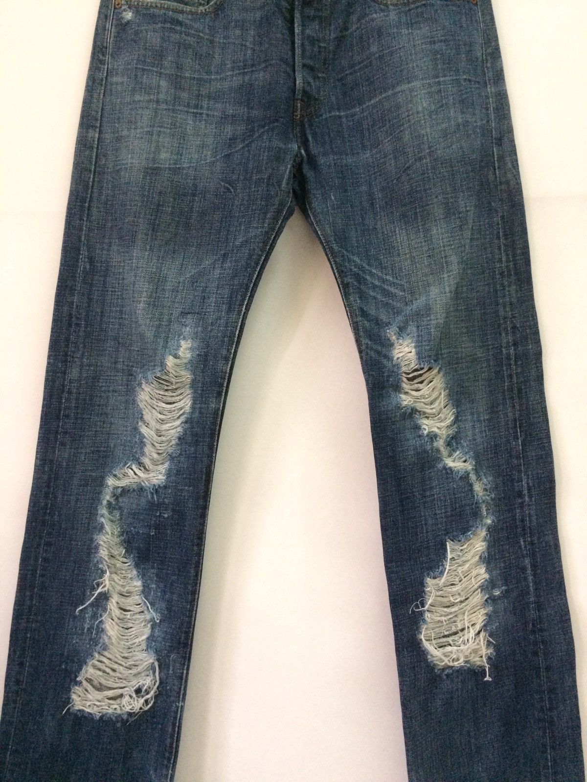 Levi's Vintage Clothing 🔥Vintage Levi’s 501 Distressed design jeans pants Size US 30 / EU 46 - 1 Thumbnail