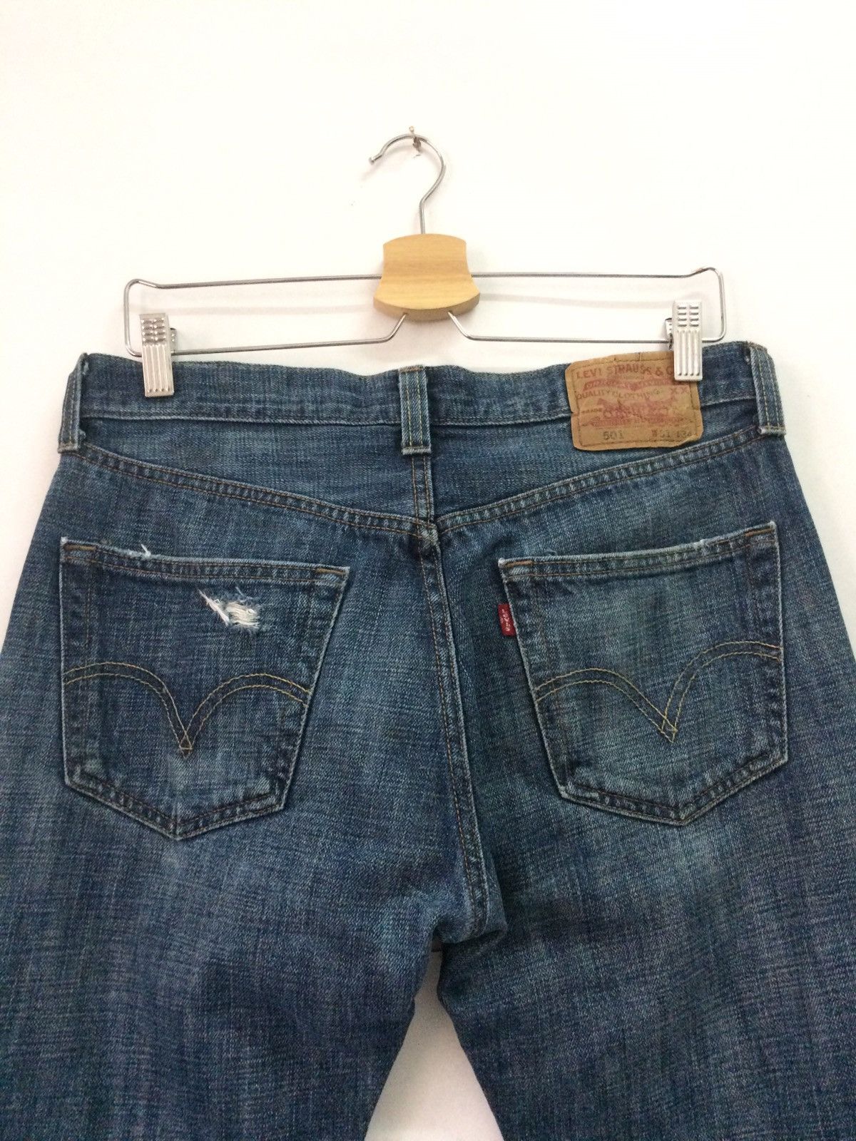 Levi's Vintage Clothing 🔥Vintage Levi’s 501 Distressed design jeans pants Size US 30 / EU 46 - 7 Thumbnail