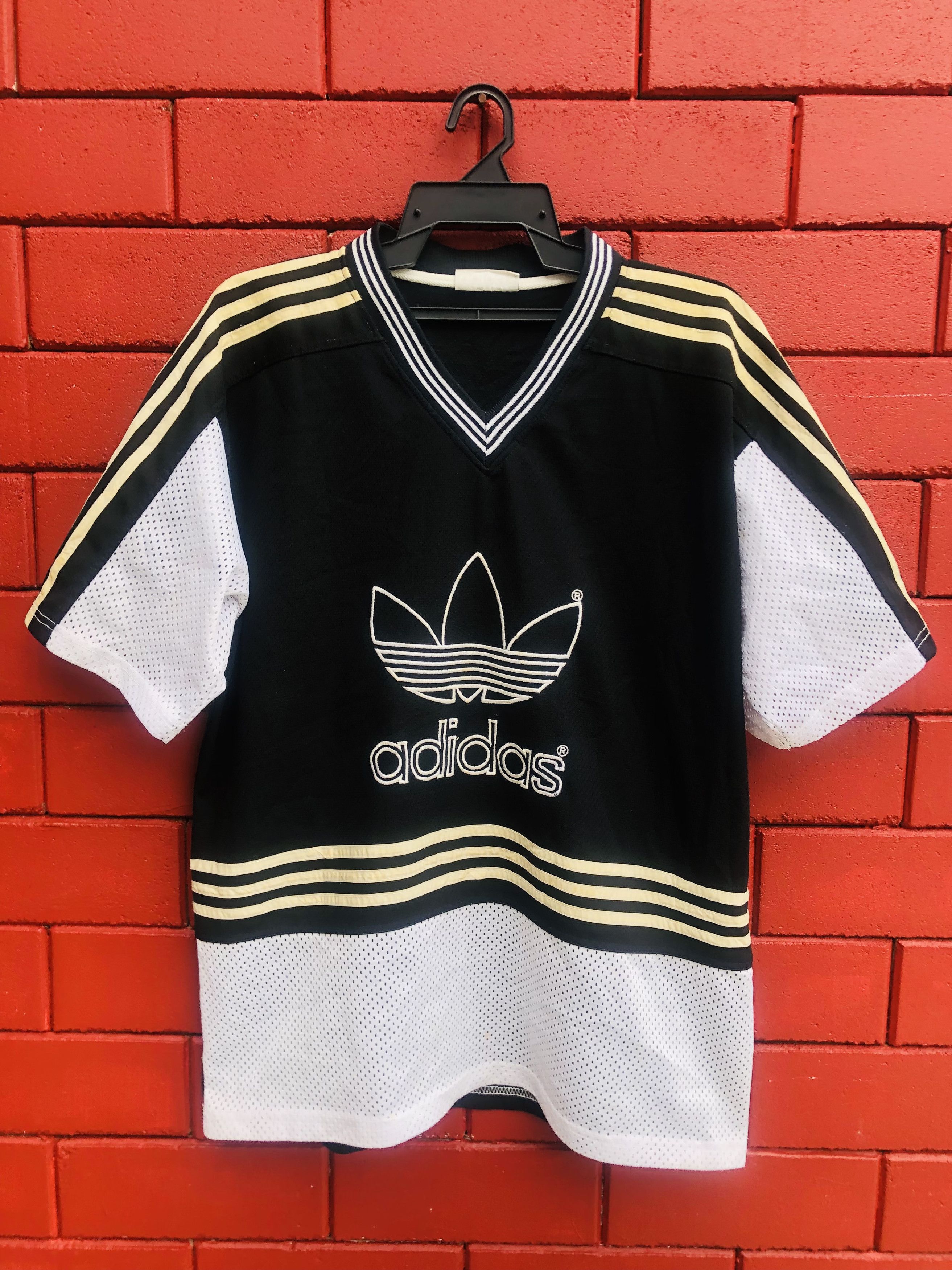 Japanese Brand × Vintage Vintage Adidas 90s Designer Streetwear Fashion Style Size US L / EU 52-54 / 3 - 1 Thumbnail