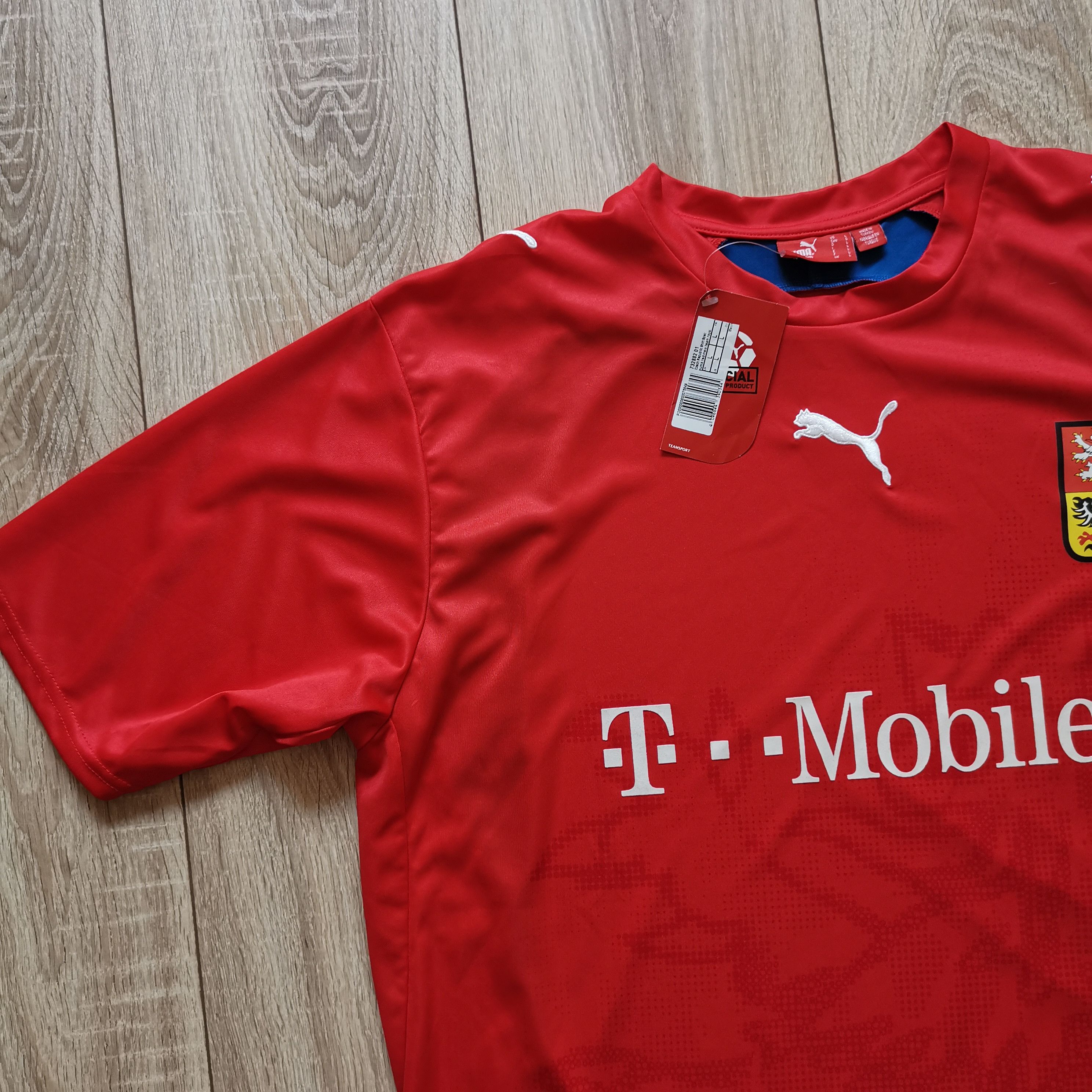 Puma Puma Czech Republic BNWT home soccer jersey shirt Size US L / EU 52-54 / 3 - 4 Thumbnail