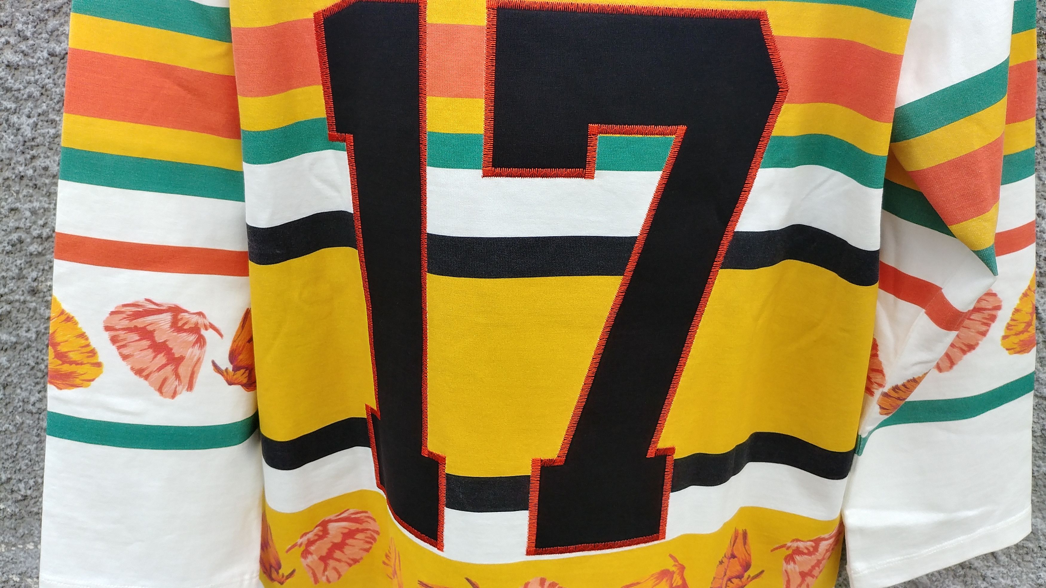 Paul Smith Paul Smith Embroidered Floral Peace Hockey Top T-shirt Size US S / EU 44-46 / 1 - 11 Thumbnail