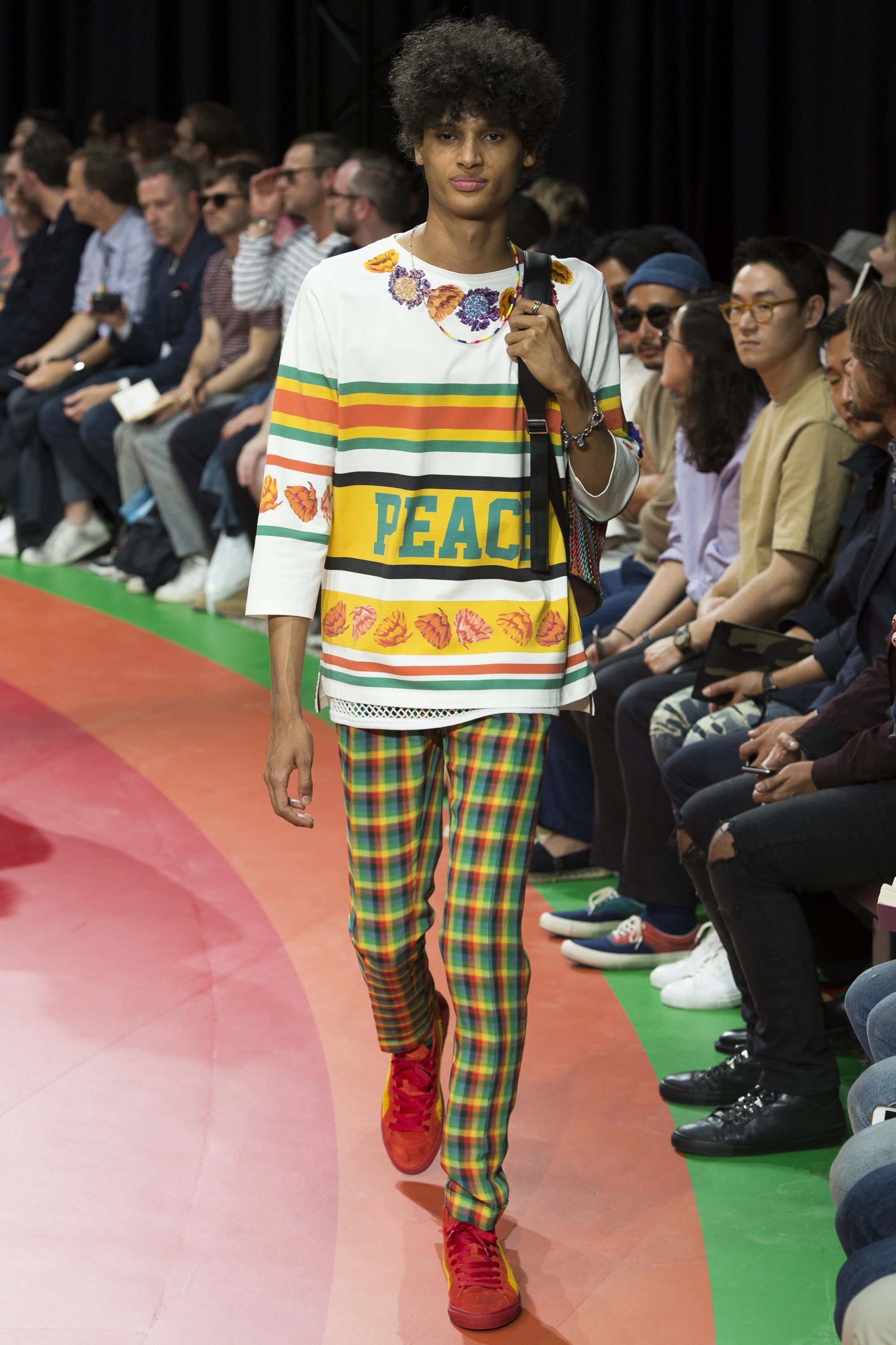 Paul Smith Paul Smith Embroidered Floral Peace Hockey Top T-shirt Size US S / EU 44-46 / 1 - 6 Thumbnail