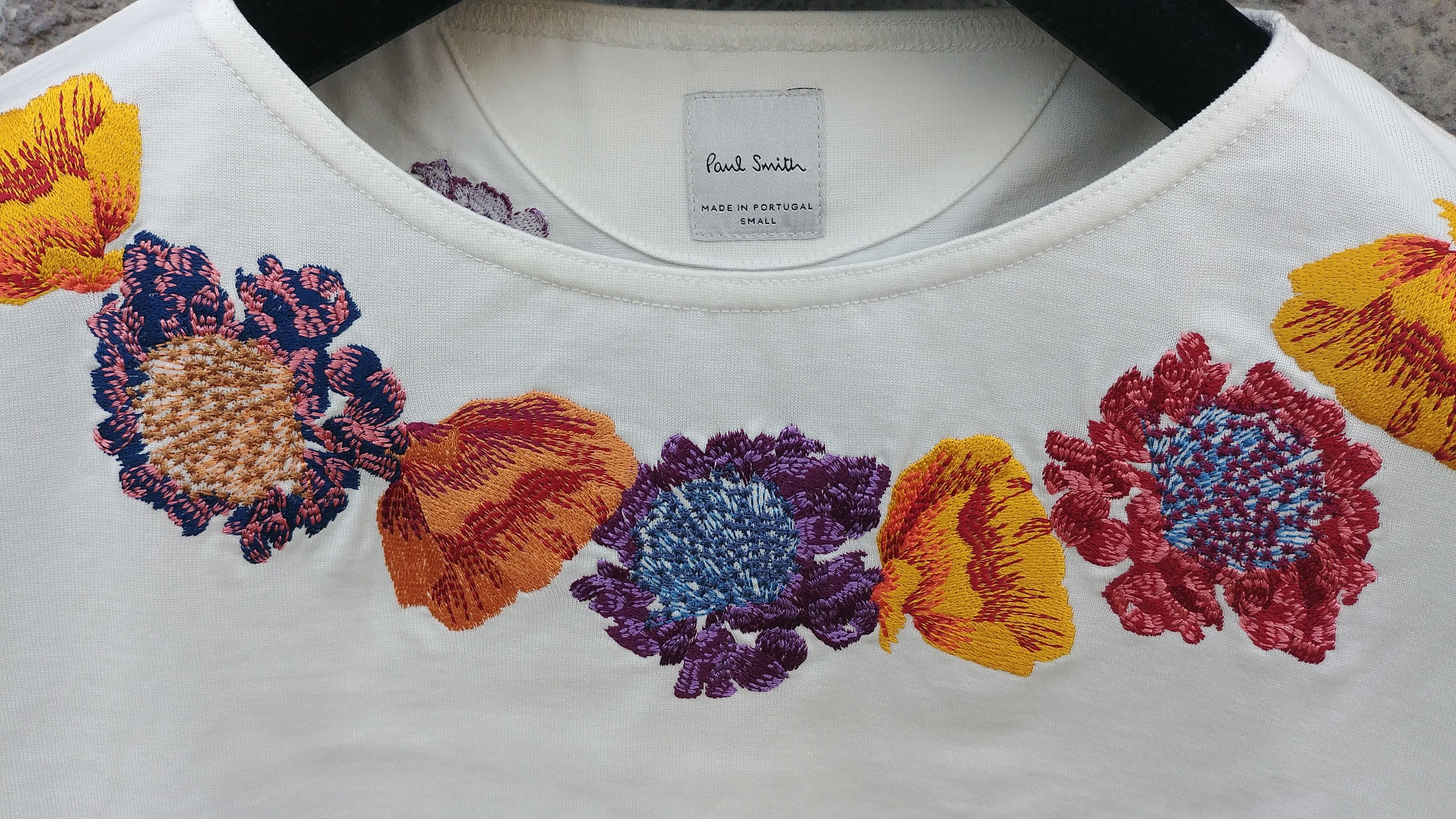 Paul Smith Paul Smith Embroidered Floral Peace Hockey Top T-shirt Size US S / EU 44-46 / 1 - 12 Thumbnail
