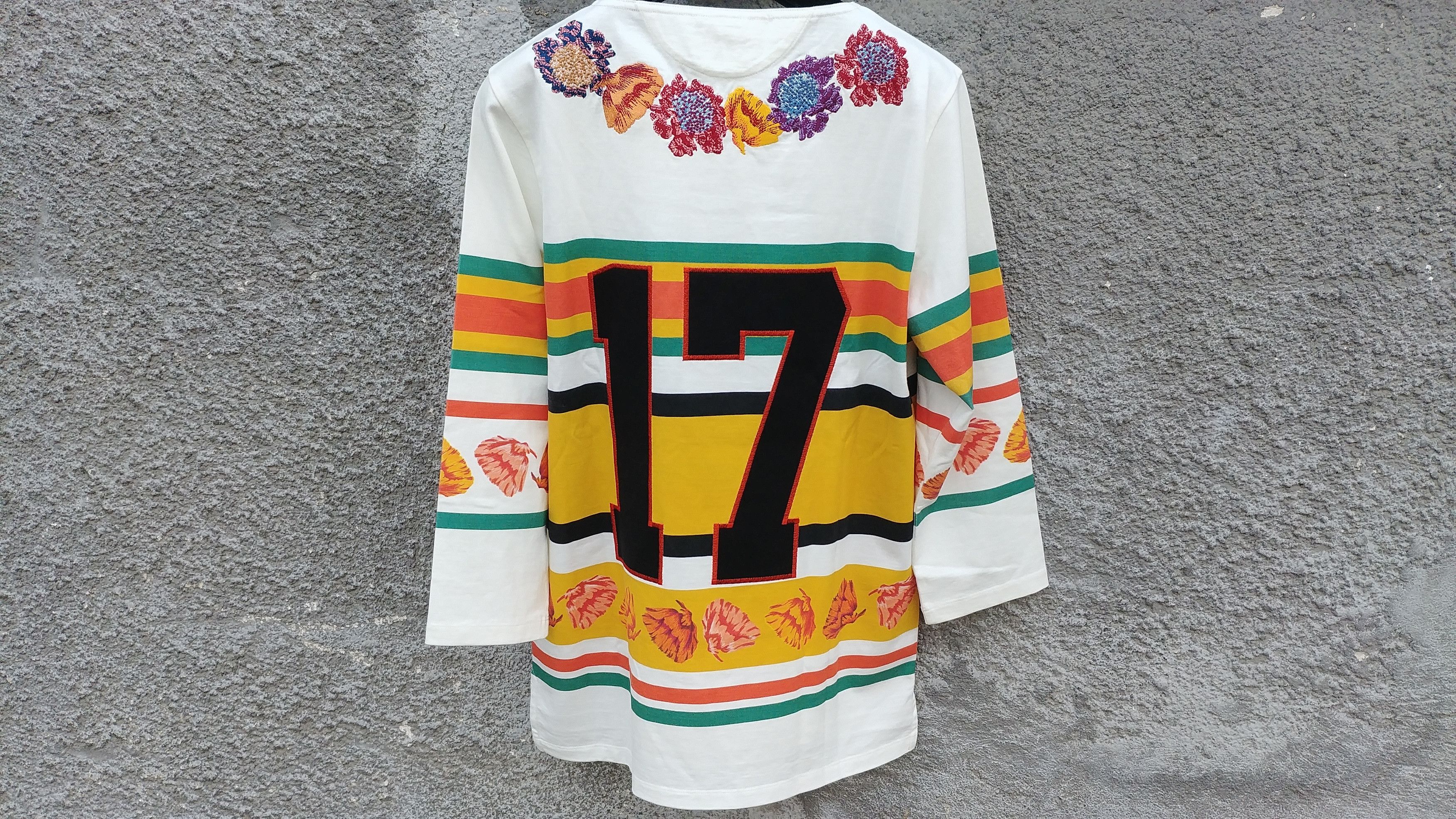 Paul Smith Paul Smith Embroidered Floral Peace Hockey Top T-shirt Size US S / EU 44-46 / 1 - 9 Thumbnail