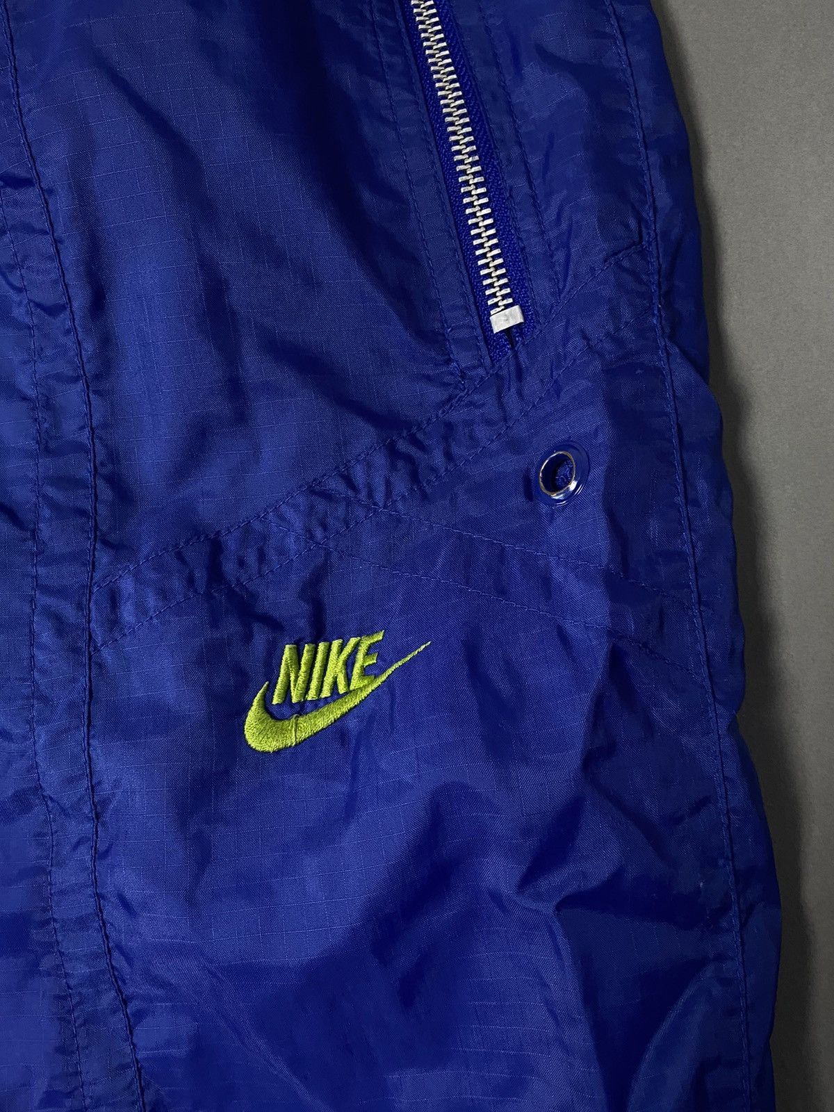 Nike 90s Nike vintage purple / green track pants small swoosh Size US 30 / EU 46 - 3 Thumbnail