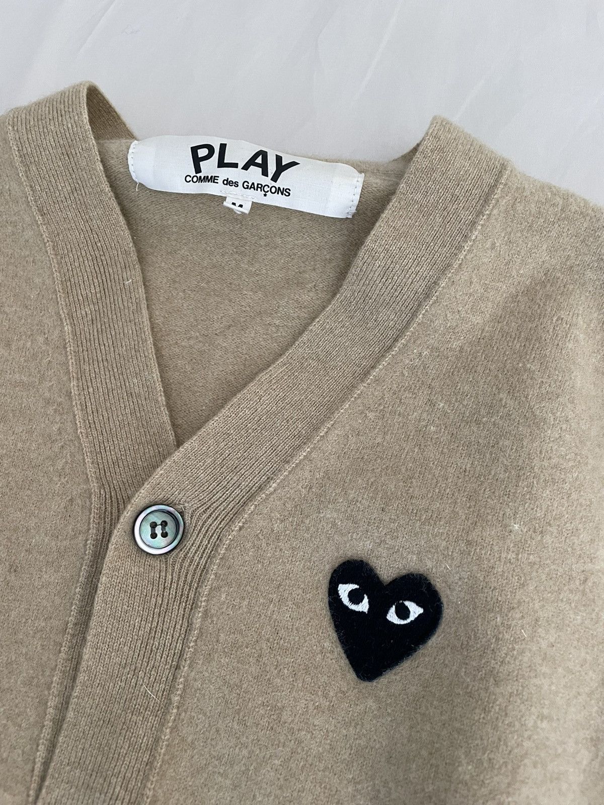 Comme des Garcons PLAY Comme des garcons camel wool cardigan Size US M / EU 48-50 / 2 - 2 Thumbnail