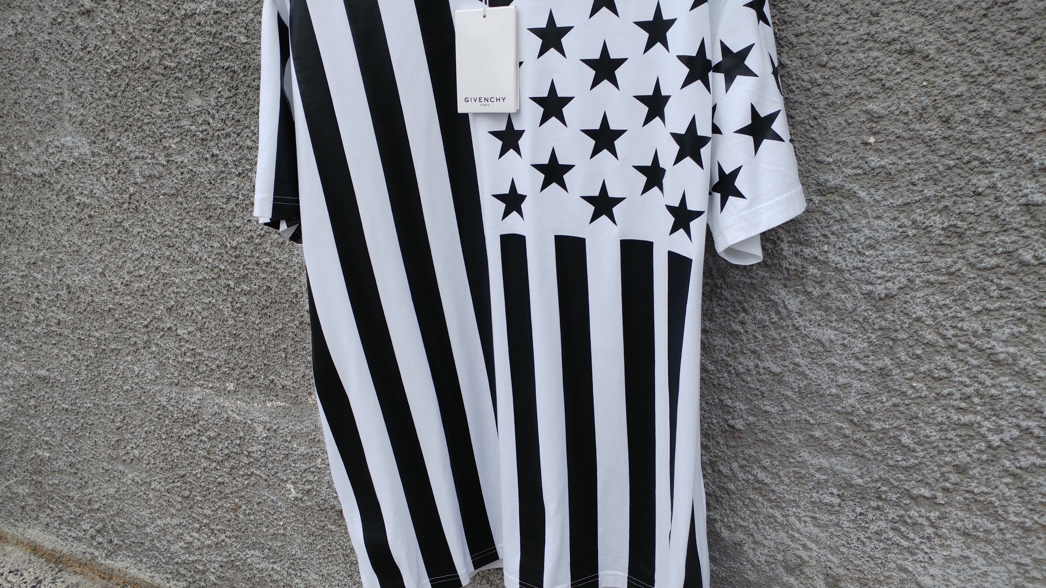 Givenchy Givenchy Stars Stripes Rottweiler Shark Oversized T-shirt Size US S / EU 44-46 / 1 - 8 Thumbnail
