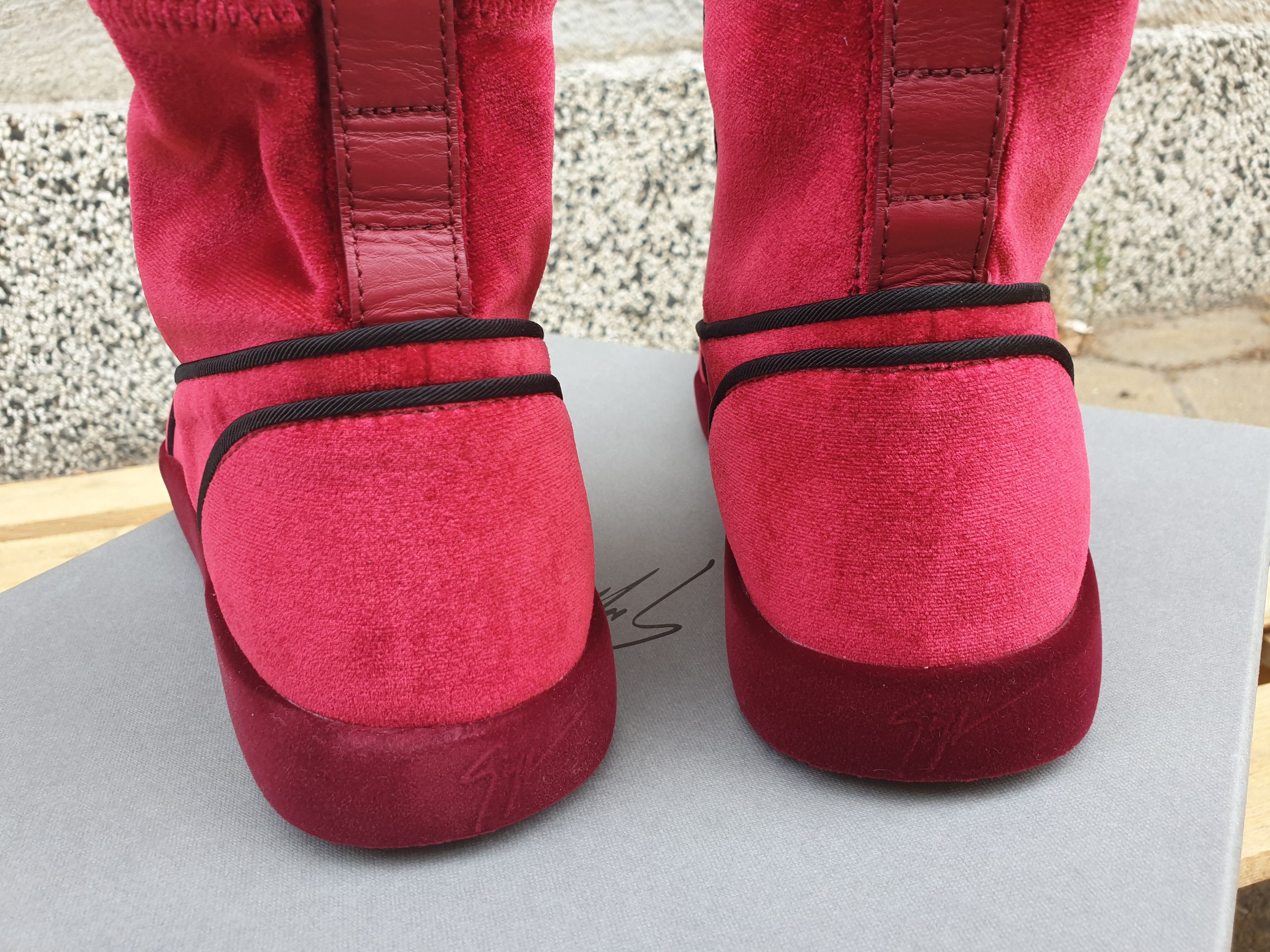 Giuseppe Zanotti $895 GIUSEPPE ZANOTTI Red Velvet Singles High Top Sneakers Size US 8 / EU 41 - 9 Thumbnail
