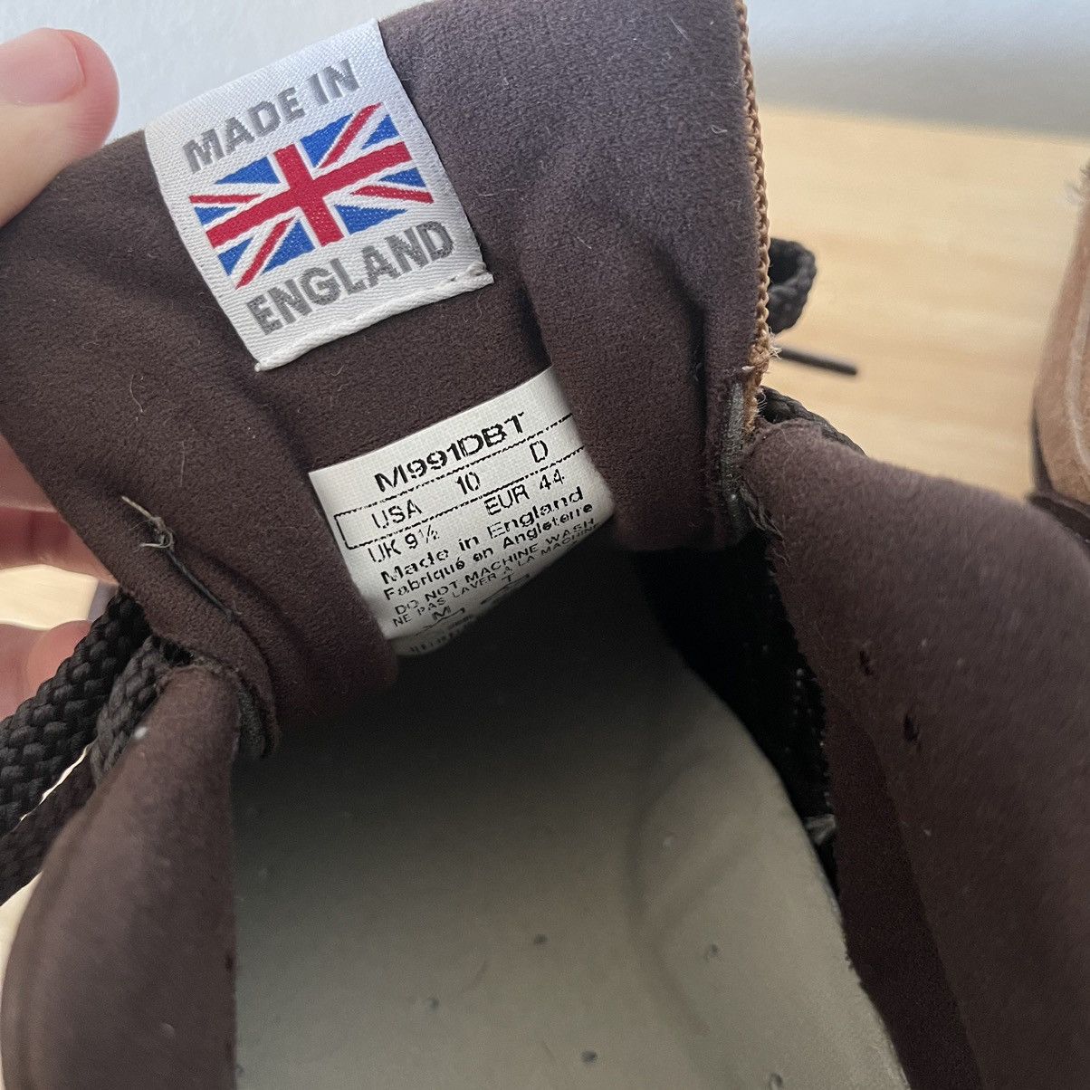 New Balance New Balance 991 Brown Tan Lace Front Sneaker Size US 9.5 / EU 42-43 - 6 Thumbnail