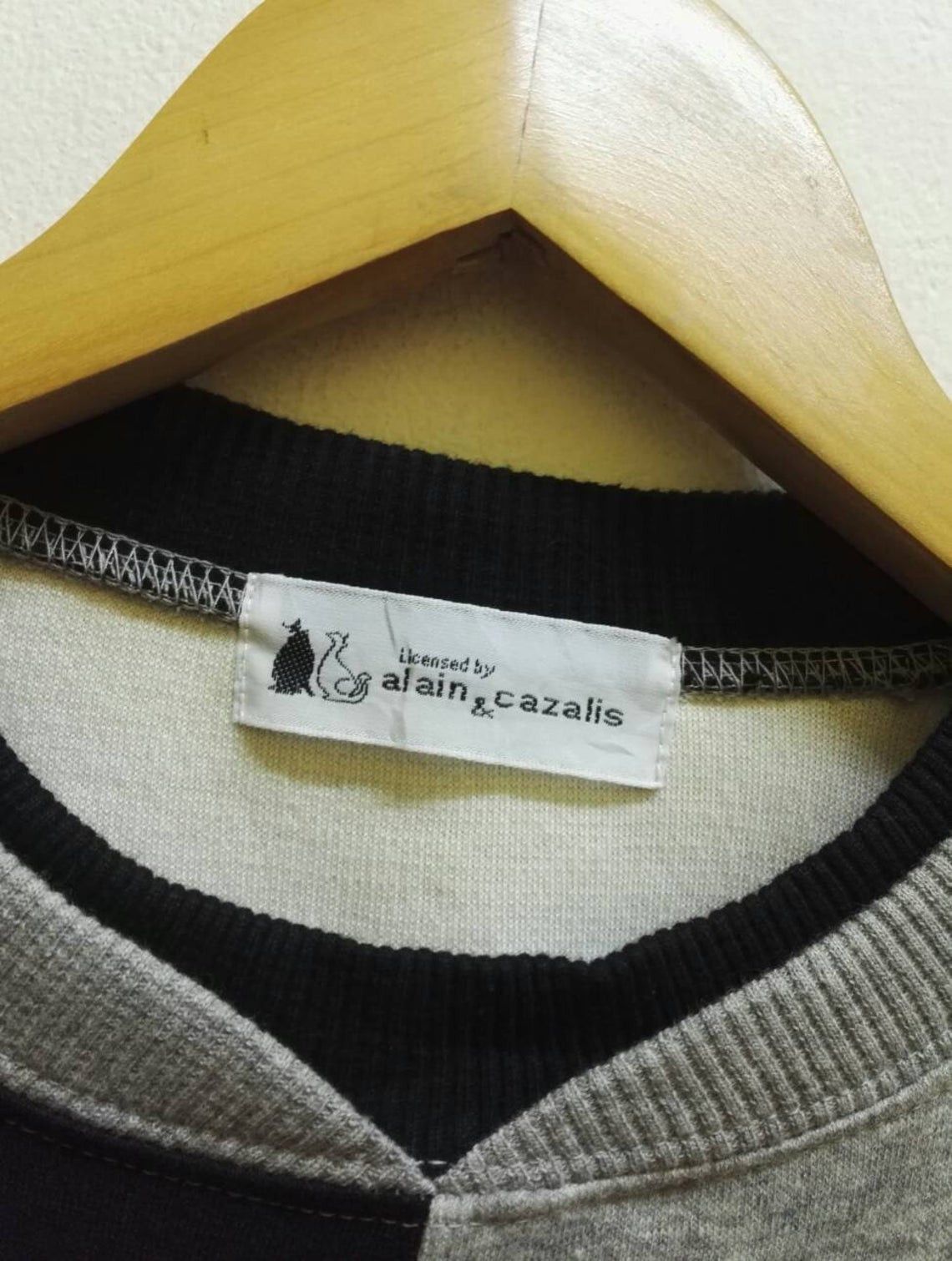 Japanese Brand Vintage Alain Cazalis Paris Sweatshirt Embroidered Big Logo Size US M / EU 48-50 / 2 - 5 Thumbnail