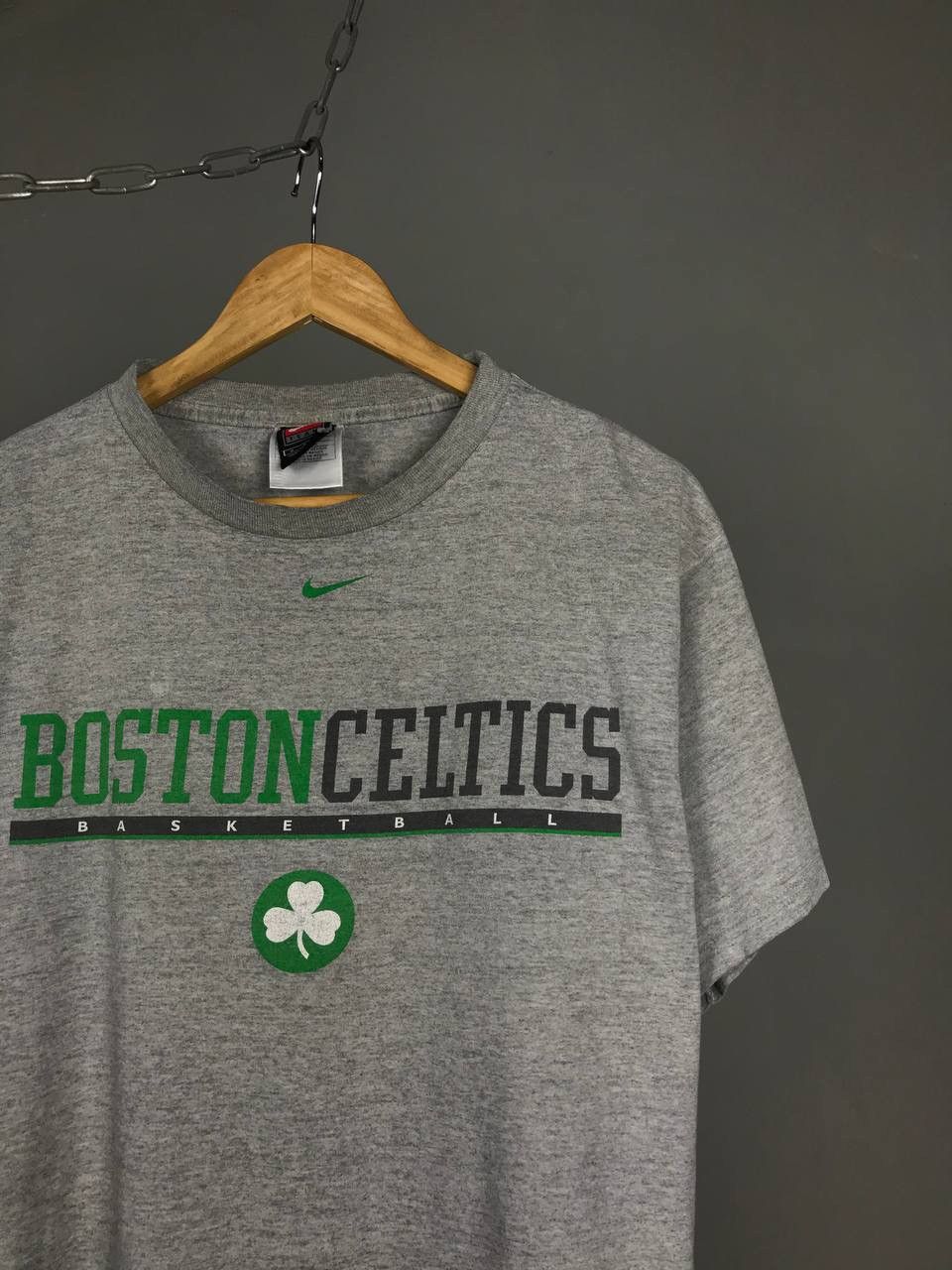 NBA × Nike × Vintage Nike Boston Celtics vintage swoosh NBA center logo tee Size US M / EU 48-50 / 2 - 2 Thumbnail
