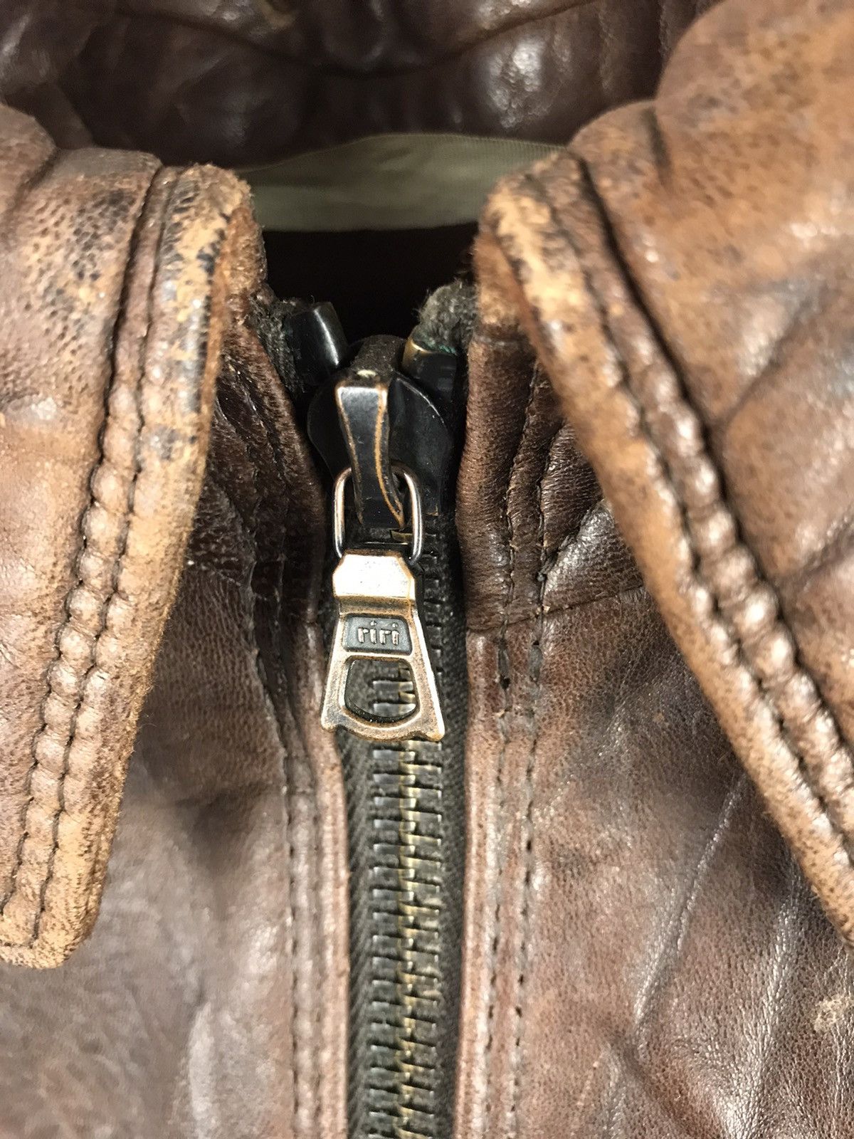 Gianfranco Ferre × Vintage Metal patch GFF Gianfranco Ferre vintage leather jacket Size US M / EU 48-50 / 2 - 4 Thumbnail