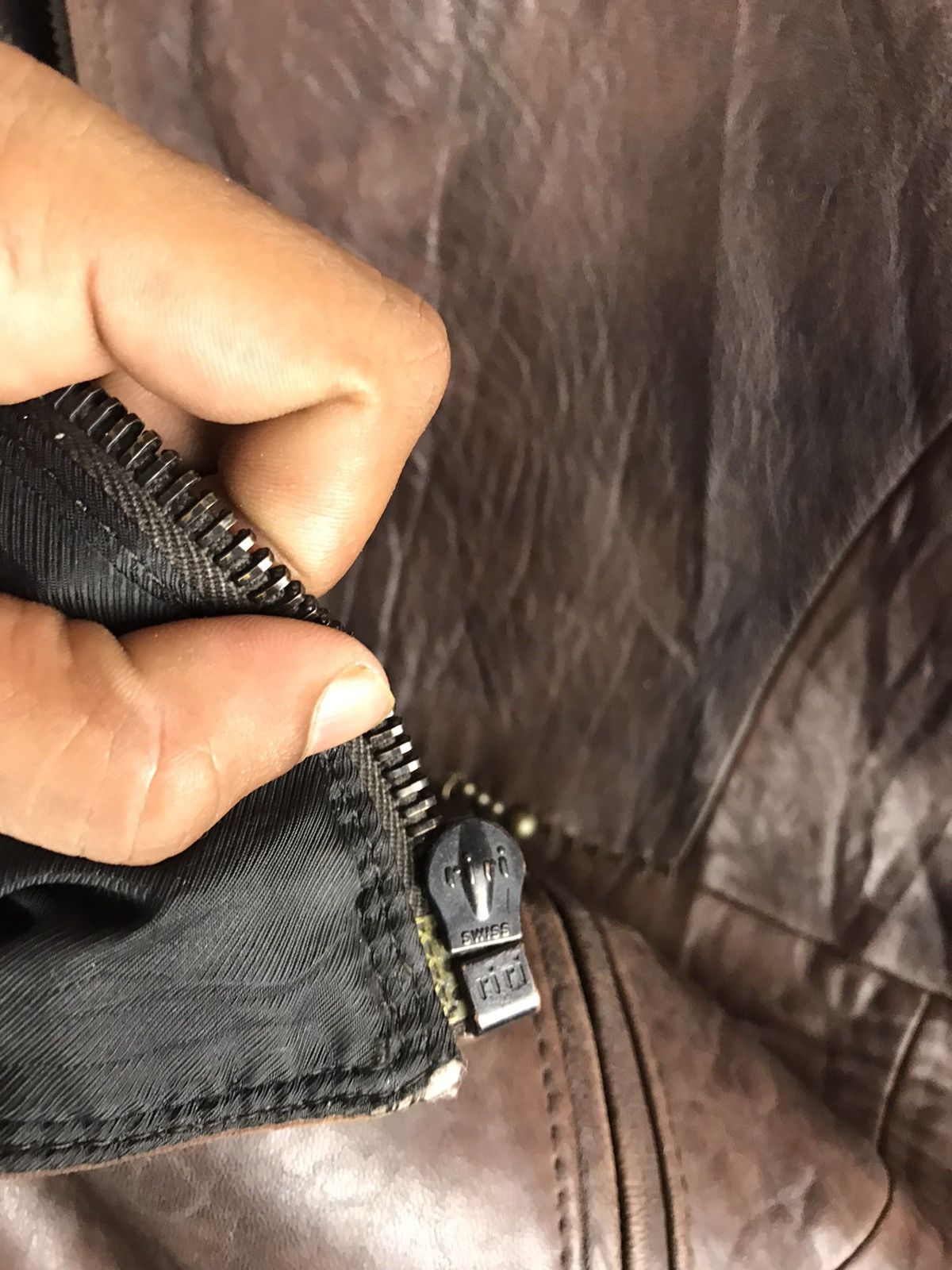 Gianfranco Ferre × Vintage Metal patch GFF Gianfranco Ferre vintage leather jacket Size US M / EU 48-50 / 2 - 5 Thumbnail