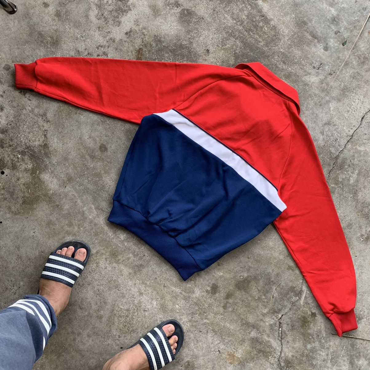 Adidas Adidas vintage 1976 Tamagawa University patch Size US M / EU 48-50 / 2 - 9 Thumbnail