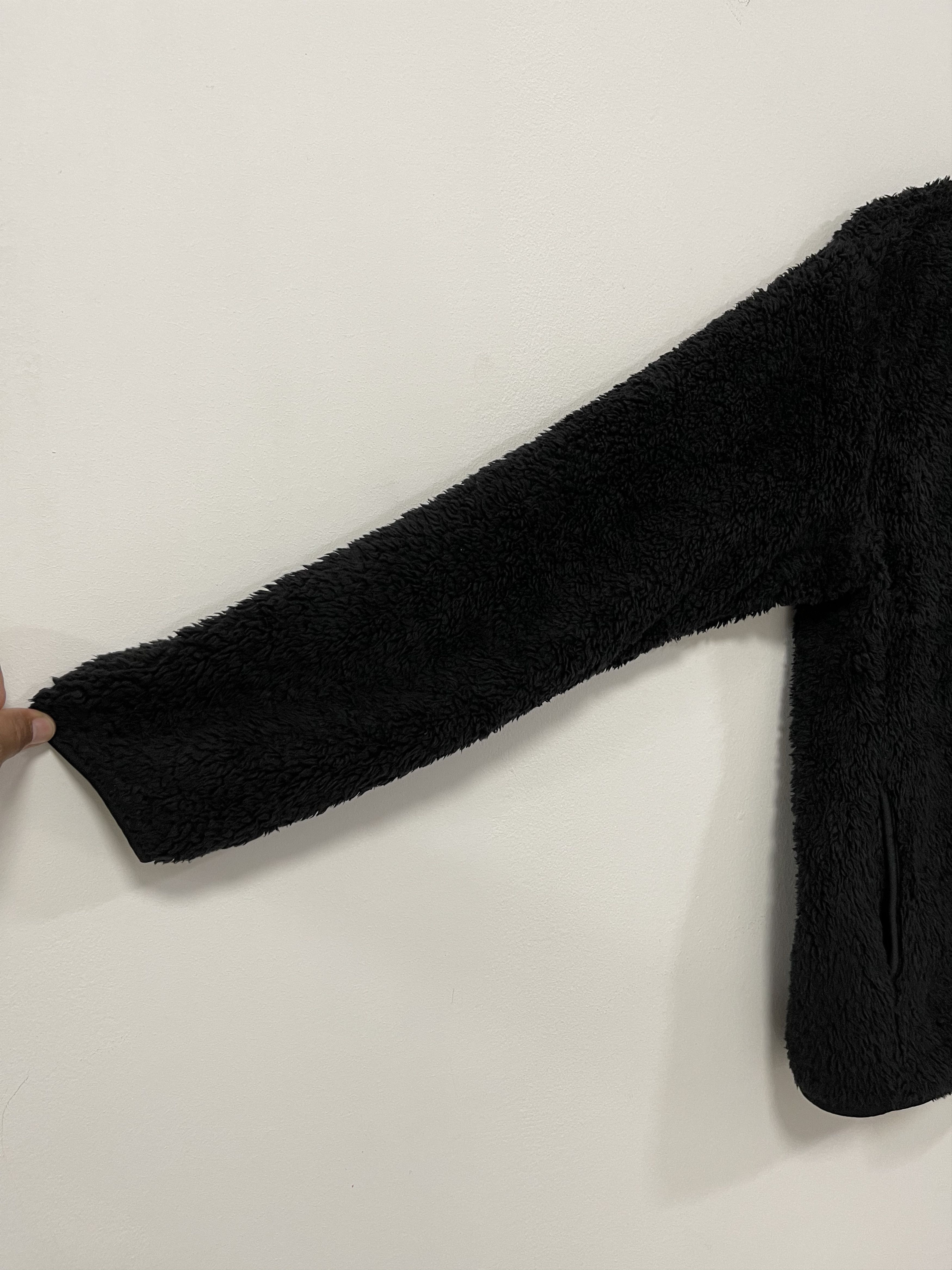 Japanese Brand × Uniqlo × Vintage Japanese Brand Uniqlo sherpa Rare Design Sweatshirt Size US S / EU 44-46 / 1 - 5 Thumbnail