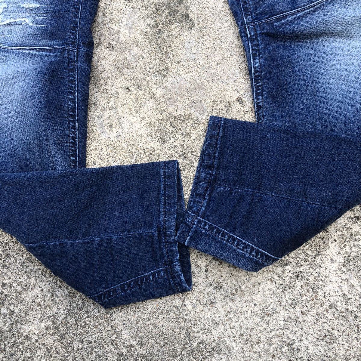 Designer × Diesel × Vintage 🔥Rare🔥Diesel Distress Sashiko Styles Curve Sweat Denim Pants Size US 28 / EU 44 - 7 Thumbnail
