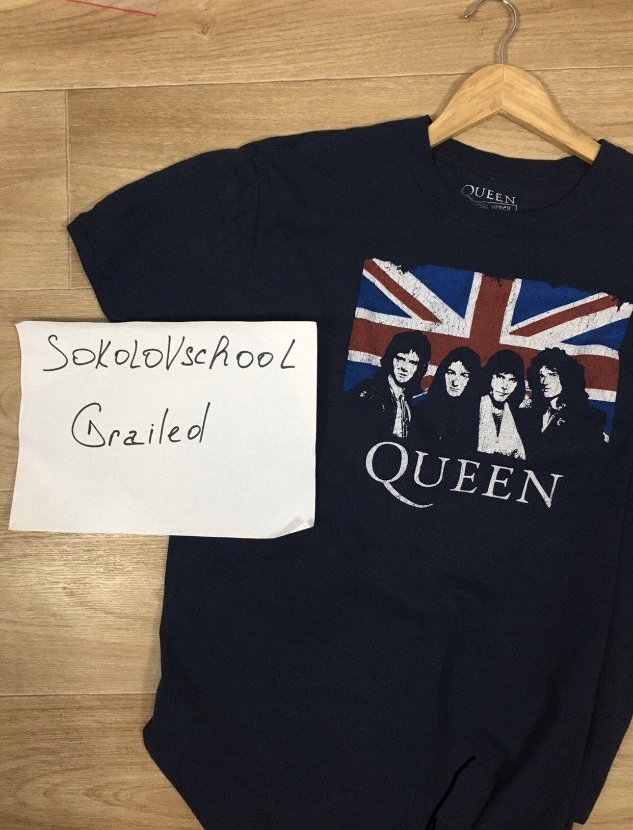 Band Tees Queen Official Merch XL Size US XL / EU 56 / 4 - 5 Thumbnail