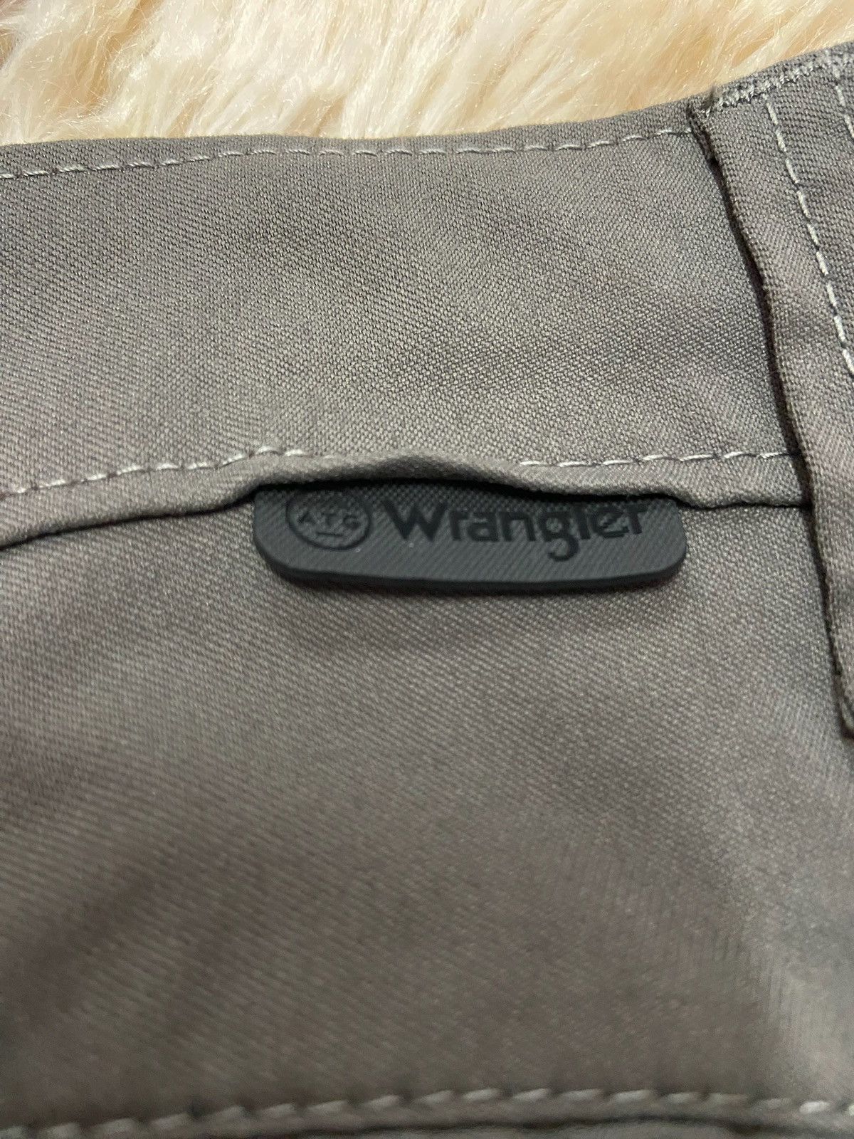 Wrangler All Terrain Gear Shorts Size US 40 / EU 56 - 5 Thumbnail