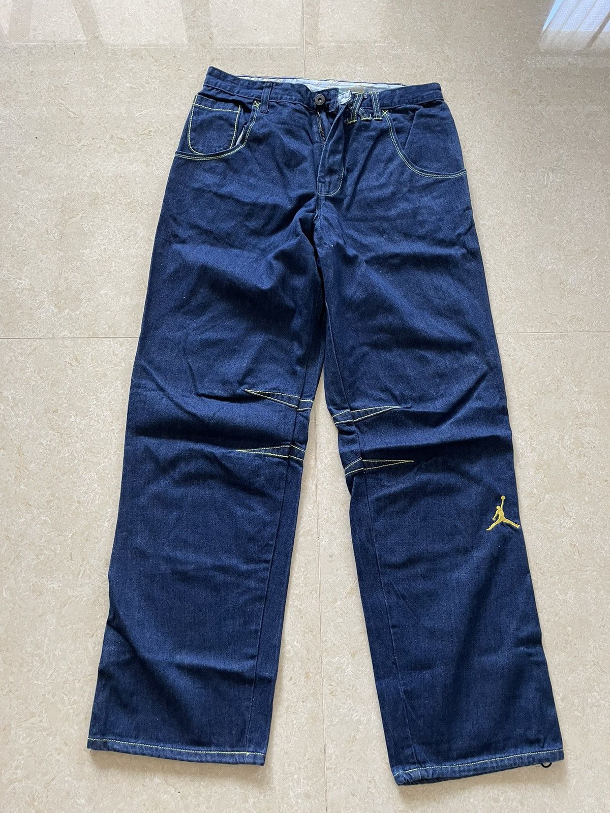 Jordan Brand UNWORN* OG air Jordan denim 32 Size US 32 / EU 48 - 8 Thumbnail