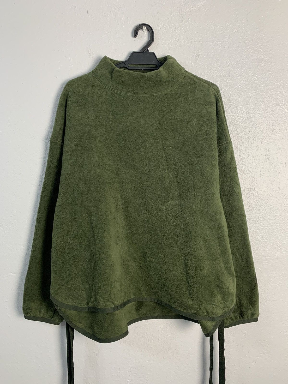 Uniqlo White Mountaineering Sweater