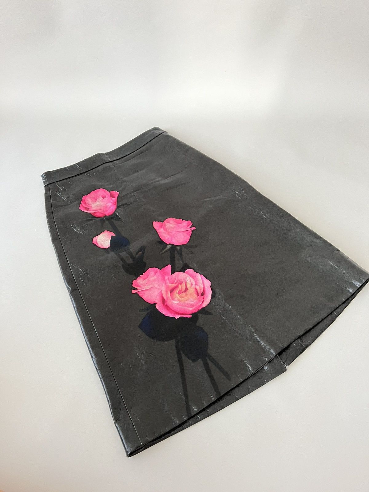 Prada 🧨50% OFF🧨 Prada LIMITED EDITION Rose Print Leather Skirt Size 27" / US 4 / IT 40 - 3 Thumbnail