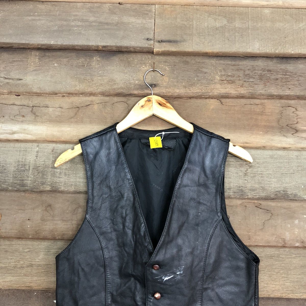Japanese Brand DLL Japan vintage Black Leather Vest #c1137 Size US S / EU 44-46 / 1 - 7 Thumbnail