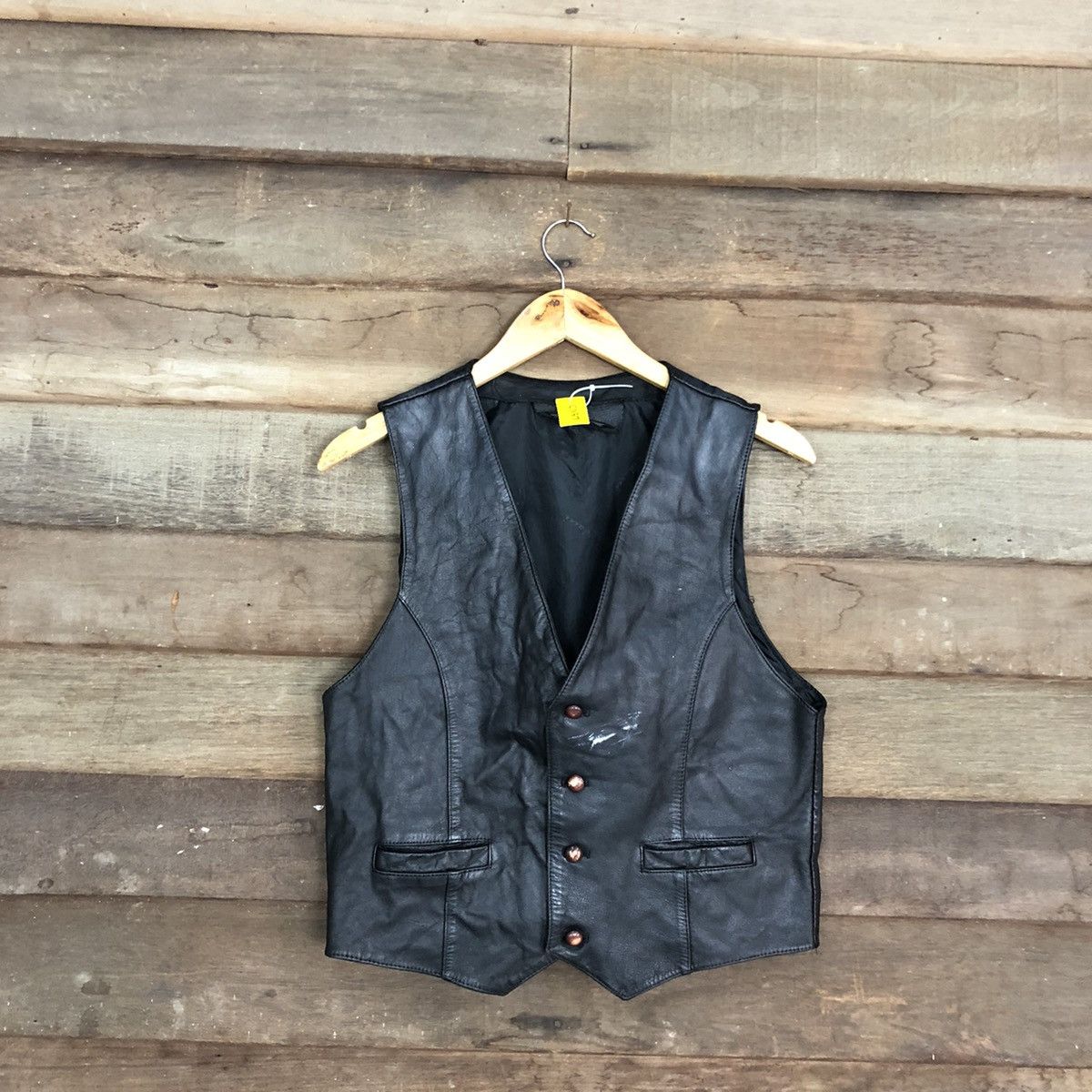 Japanese Brand DLL Japan vintage Black Leather Vest #c1137 Size US S / EU 44-46 / 1 - 1 Thumbnail