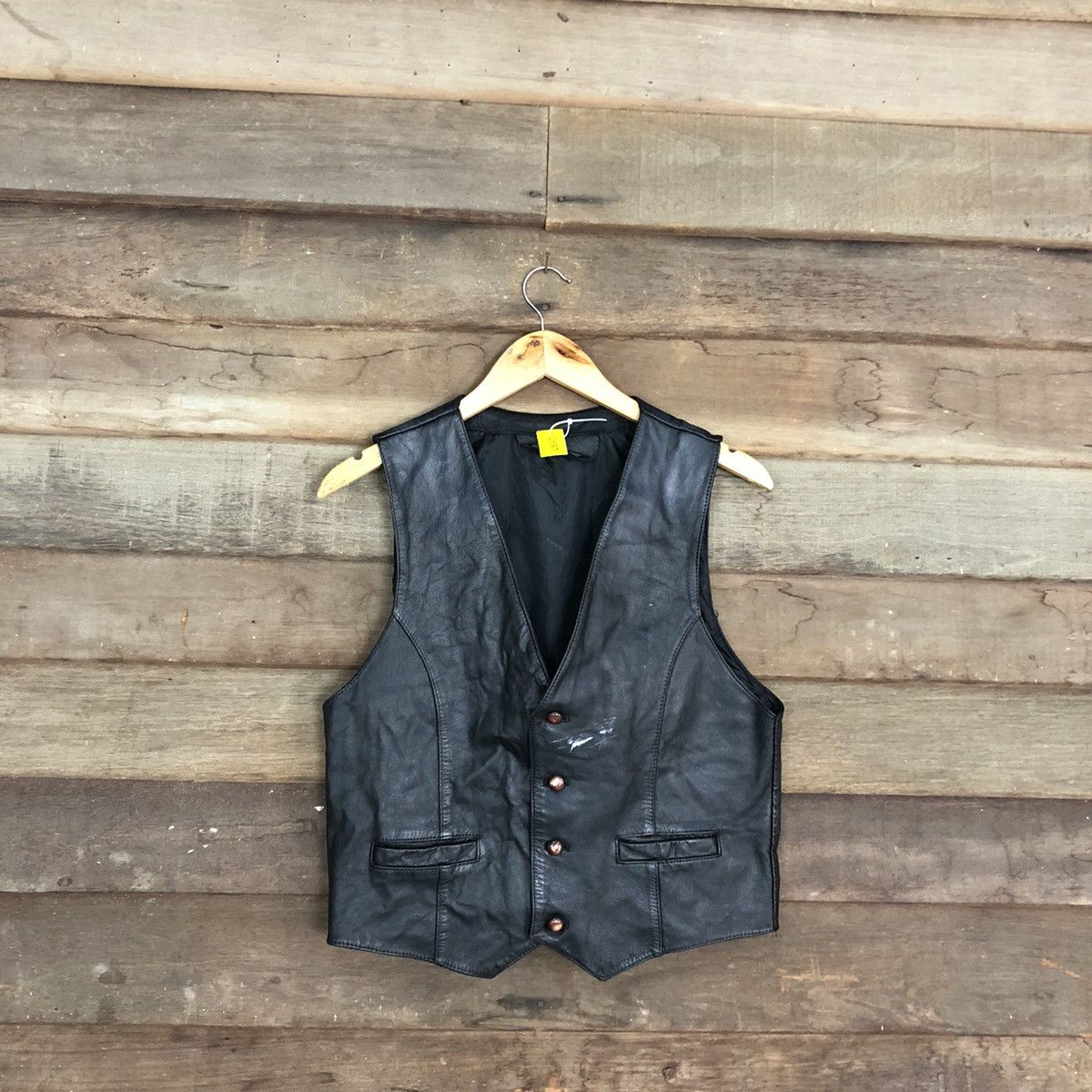 Japanese Brand DLL Japan vintage Black Leather Vest #c1137 Size US S / EU 44-46 / 1 - 3 Thumbnail