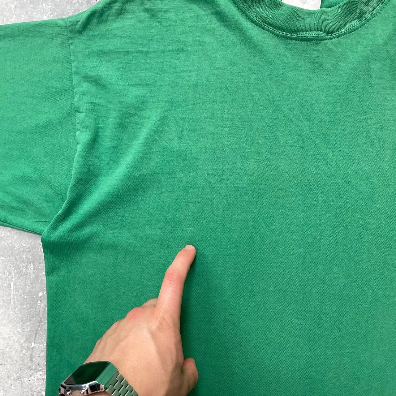 Vintage Vintage 2000s Blank T Shirt Faded Green Size XL Size US XL / EU 56 / 4 - 11 Thumbnail