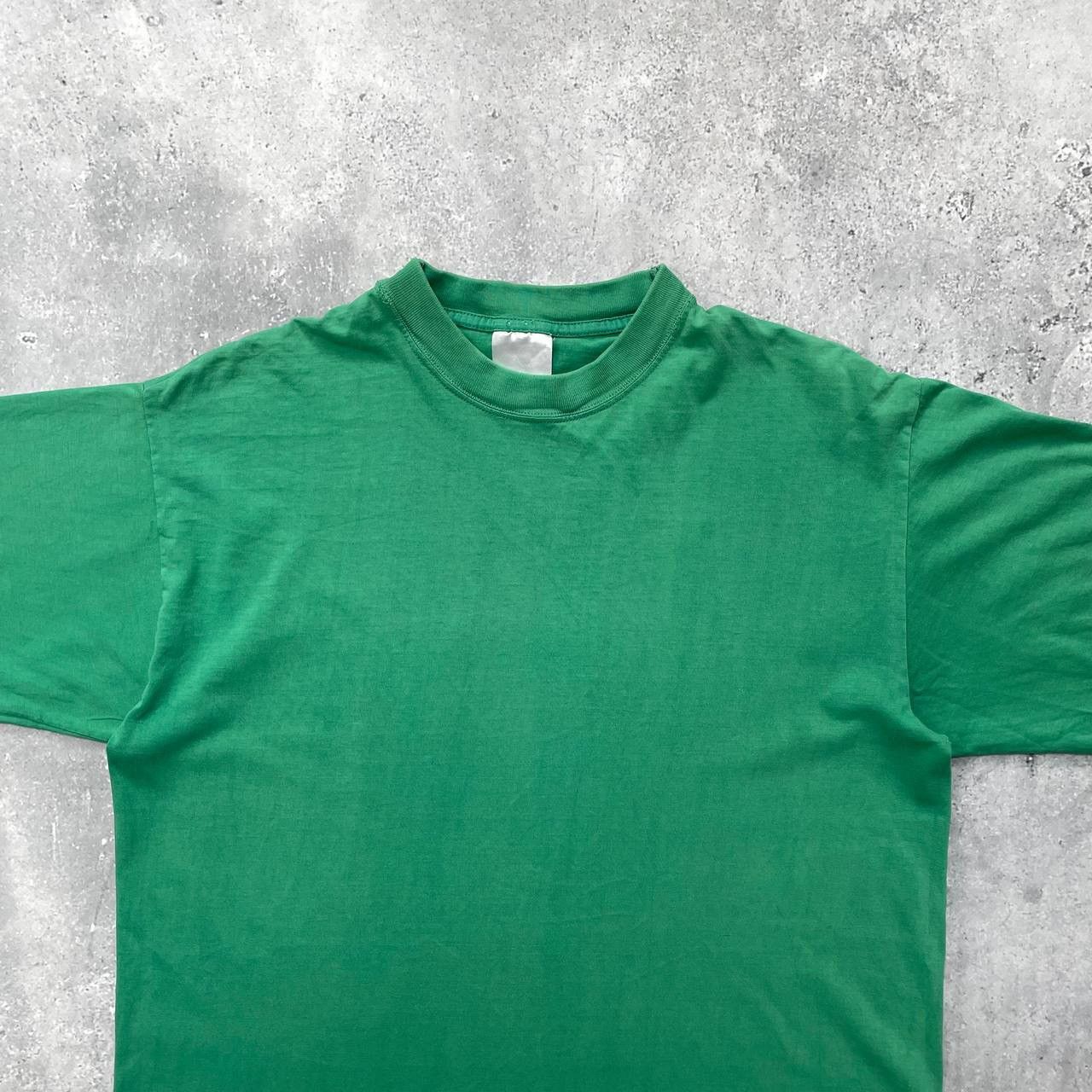 Vintage Vintage 2000s Blank T Shirt Faded Green Size XL Size US XL / EU 56 / 4 - 3 Thumbnail