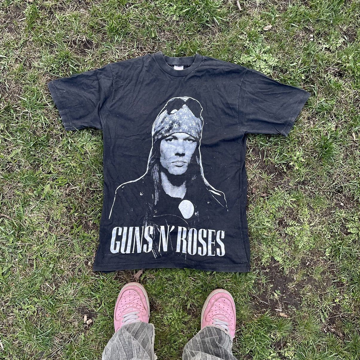 Vintage Vintage 90s Guns N Roses Band Tee Graphic Print Grunge M Size US M / EU 48-50 / 2 - 1 Thumbnail