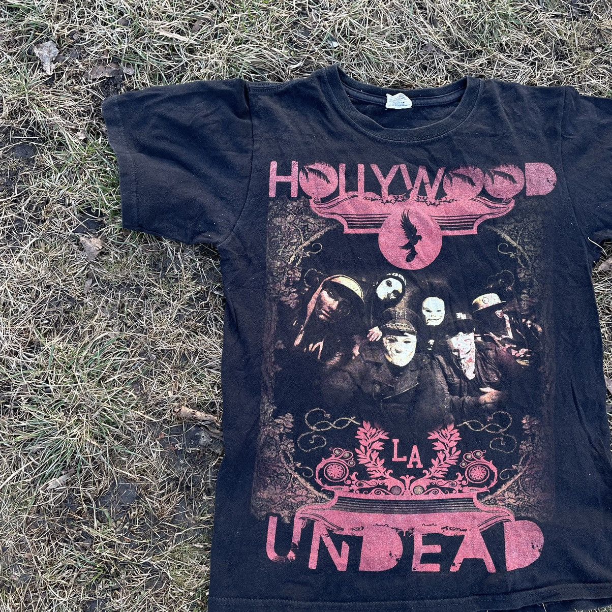 Vintage Vintage 90s Hollywood Undead Graphic Tee Goth Punk Cropped S Size US S / EU 44-46 / 1 - 2 Thumbnail