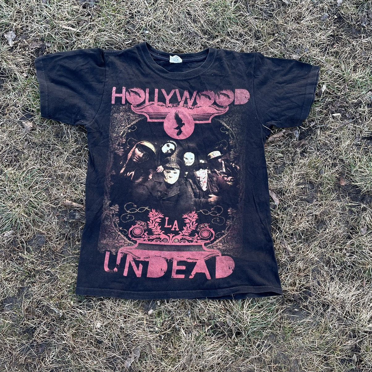 Vintage Vintage 90s Hollywood Undead Graphic Tee Goth Punk Cropped S Size US S / EU 44-46 / 1 - 1 Thumbnail