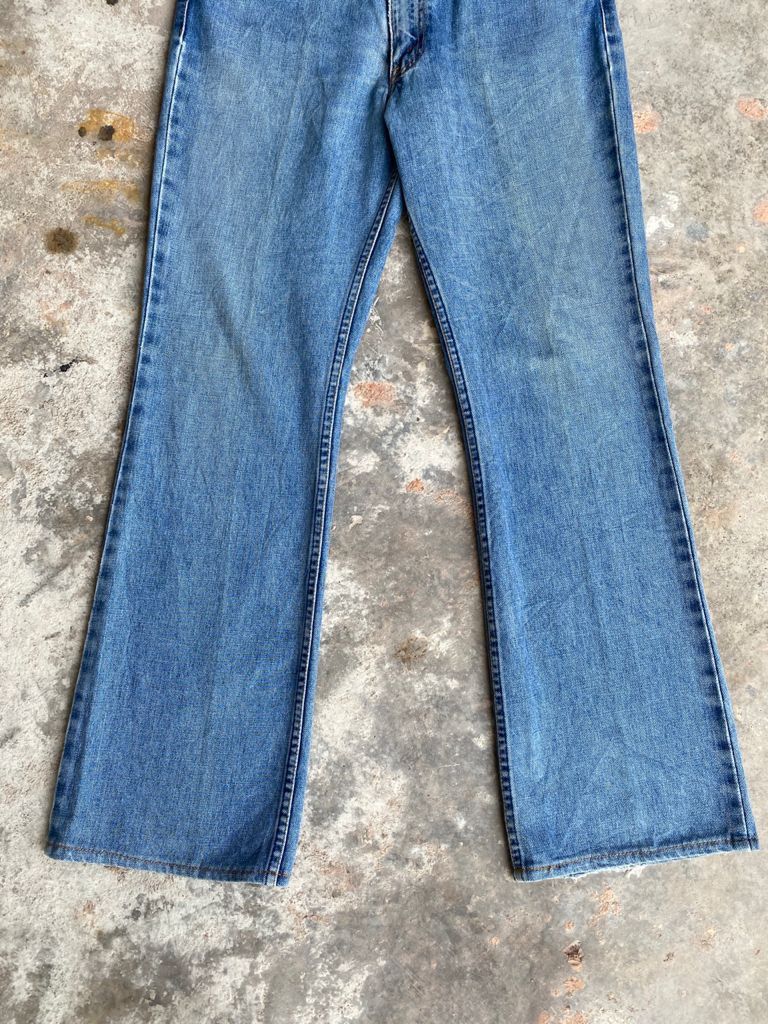 Levi's SICKS💥Vintage Light Wash Levi's 517 Flare bootcut Jeans Size US 34 / EU 50 - 4 Thumbnail