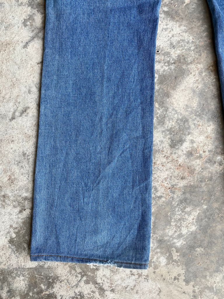 Levi's SICKS💥Vintage Light Wash Levi's 517 Flare bootcut Jeans Size US 34 / EU 50 - 15 Thumbnail