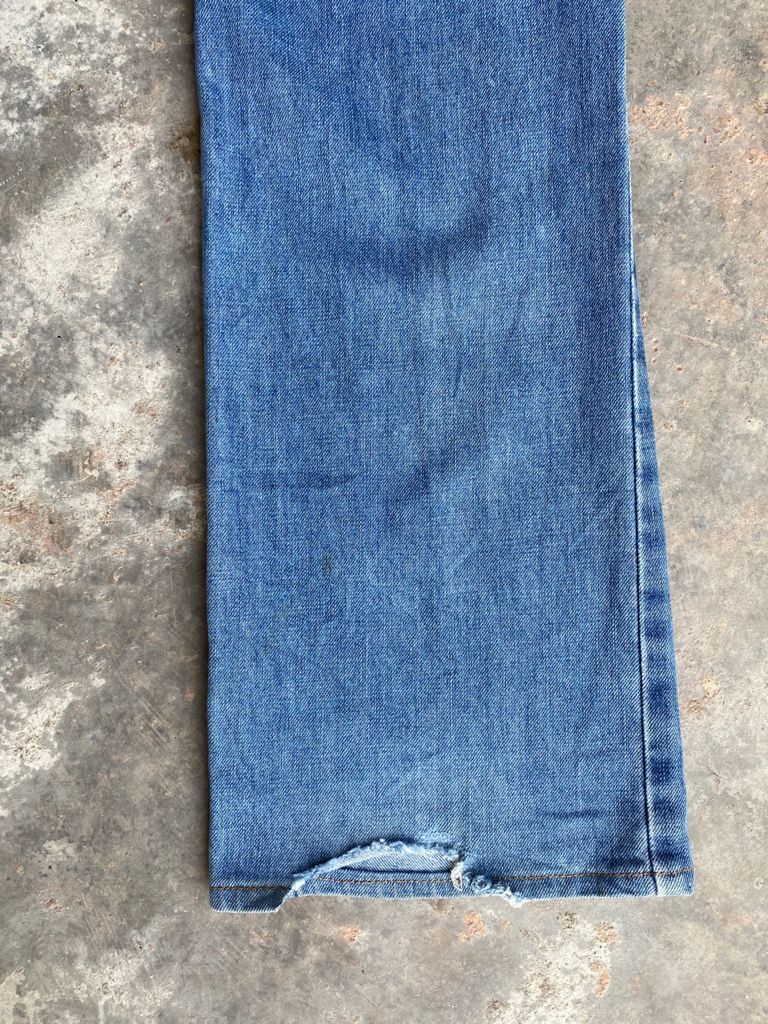 Levi's SICKS💥Vintage Light Wash Levi's 517 Flare bootcut Jeans Size US 34 / EU 50 - 16 Thumbnail