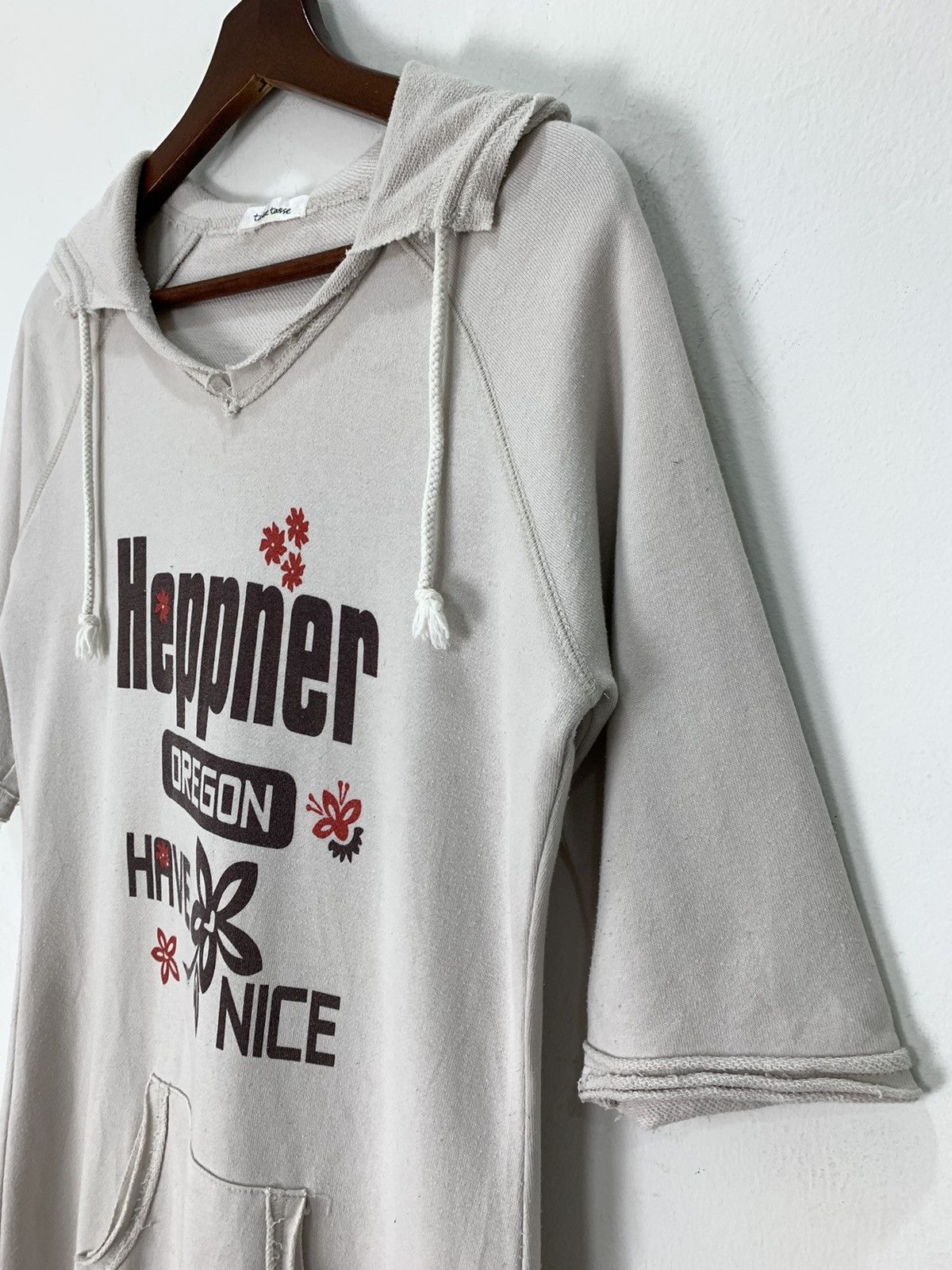 Japanese Brand TASSE Short Sleeve Biglogo Sleepwear Pullover Hoodie Jacket Size S / US 4 / IT 40 - 8 Thumbnail