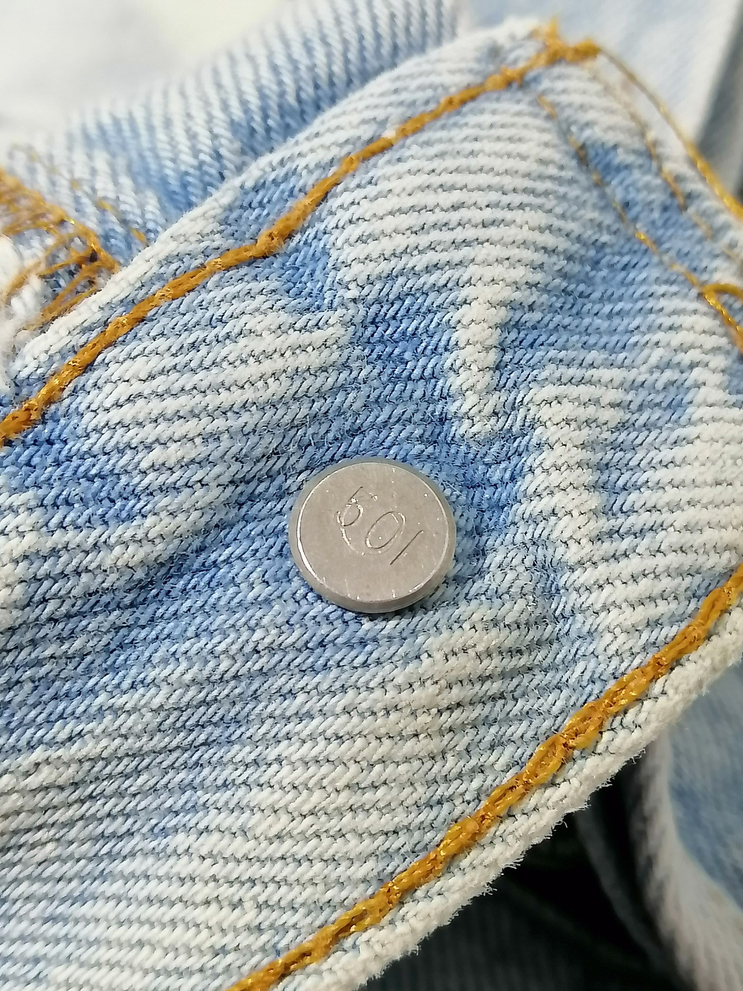 Levi's × Levi's Vintage Clothing × Vintage Vintage 90s Levi's 501 Fly Button Denim Jeans Size US 27 - 3 Thumbnail