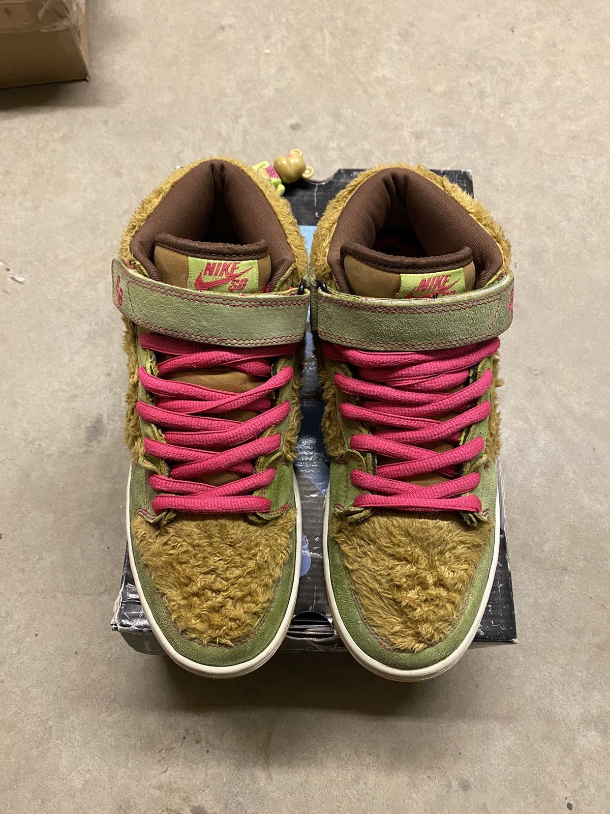 Nike Mama bear mid dunk Size US 8 / EU 41 - 2 Thumbnail