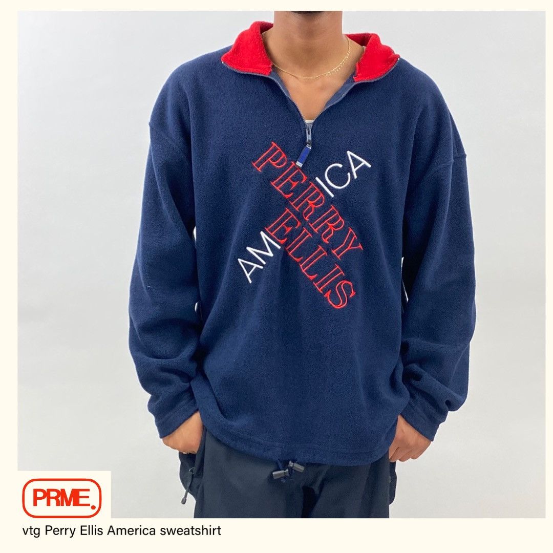 vintage 90s PERRY ELLIS AMERICA Spellout Fleece sweater