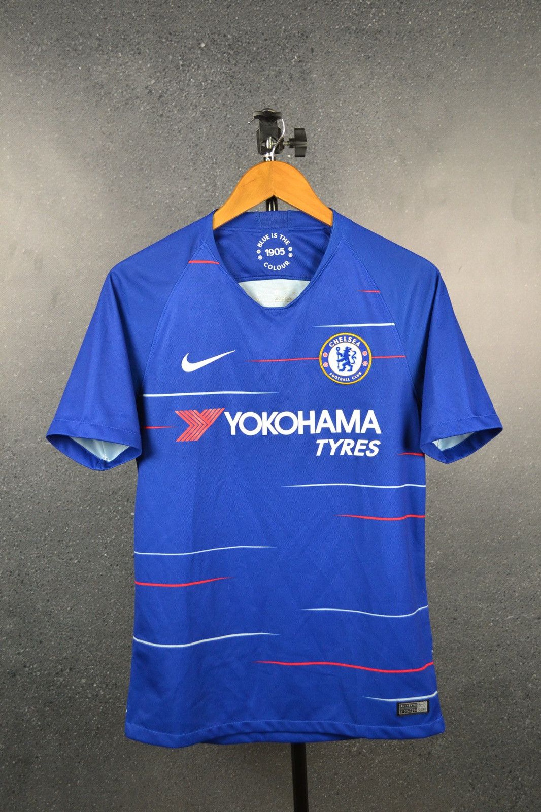 Chelsea Soccer × Nike Chelsea London 2018 Home Football Shirt Nike Soccer Jersey Size US S / EU 44-46 / 1 - 1 Thumbnail