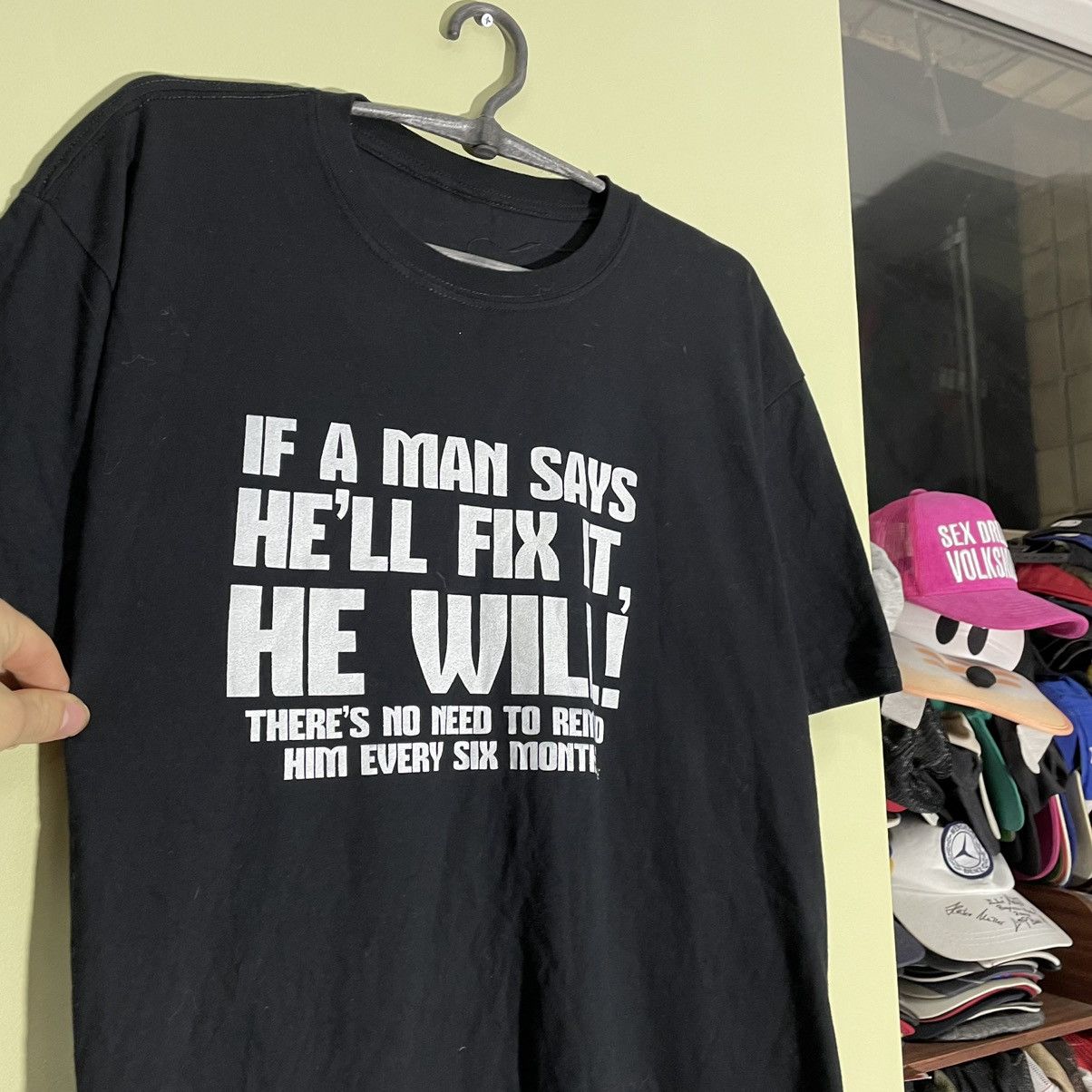 Vintage Vintage 90s Graphic Humor Tee Black Single Stitch Cropped L Size US L / EU 52-54 / 3 - 5 Thumbnail